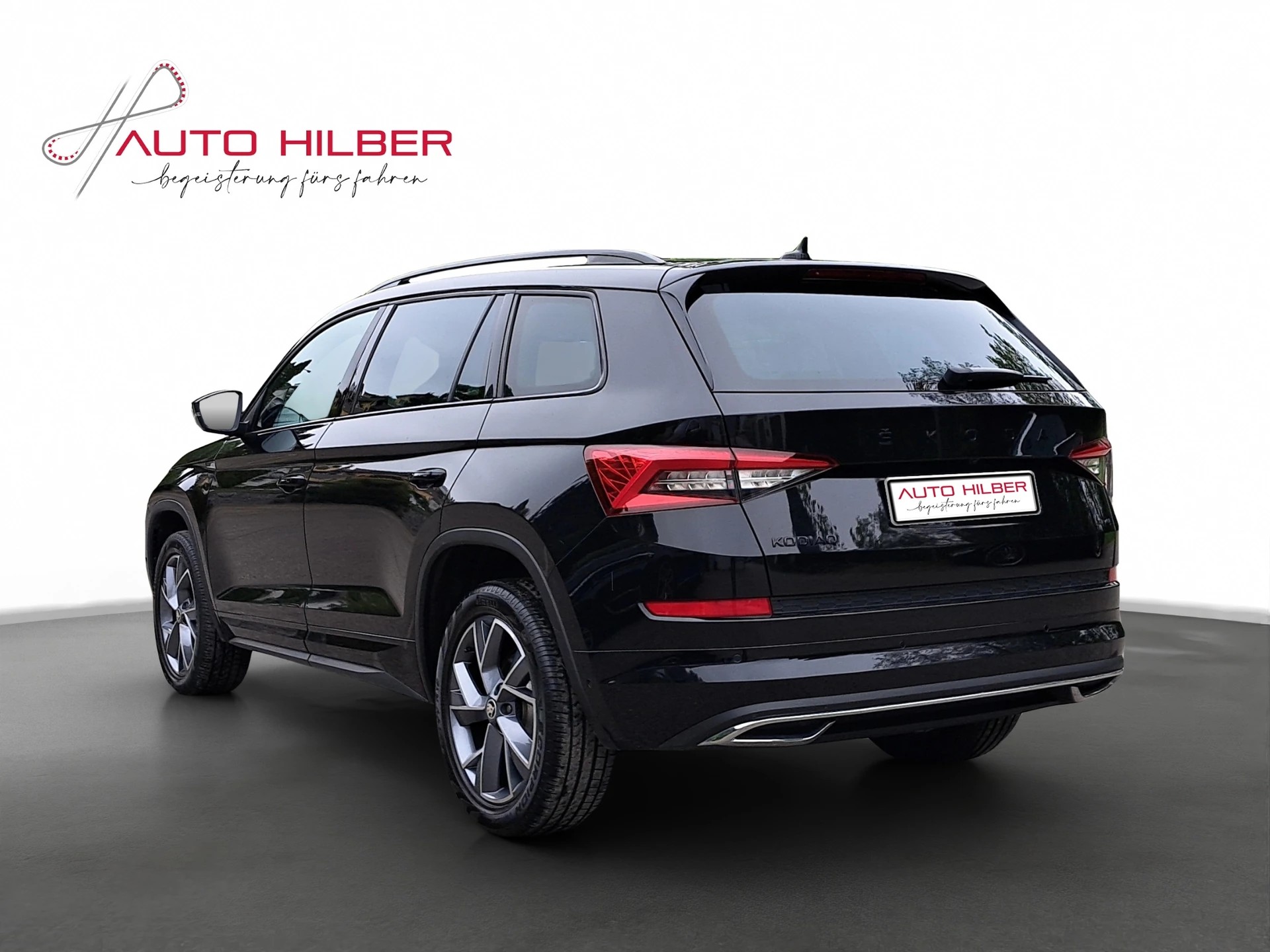 SKODA Kodiaq 2.0 TSI 4x4 Sport Line-showroom-element-3