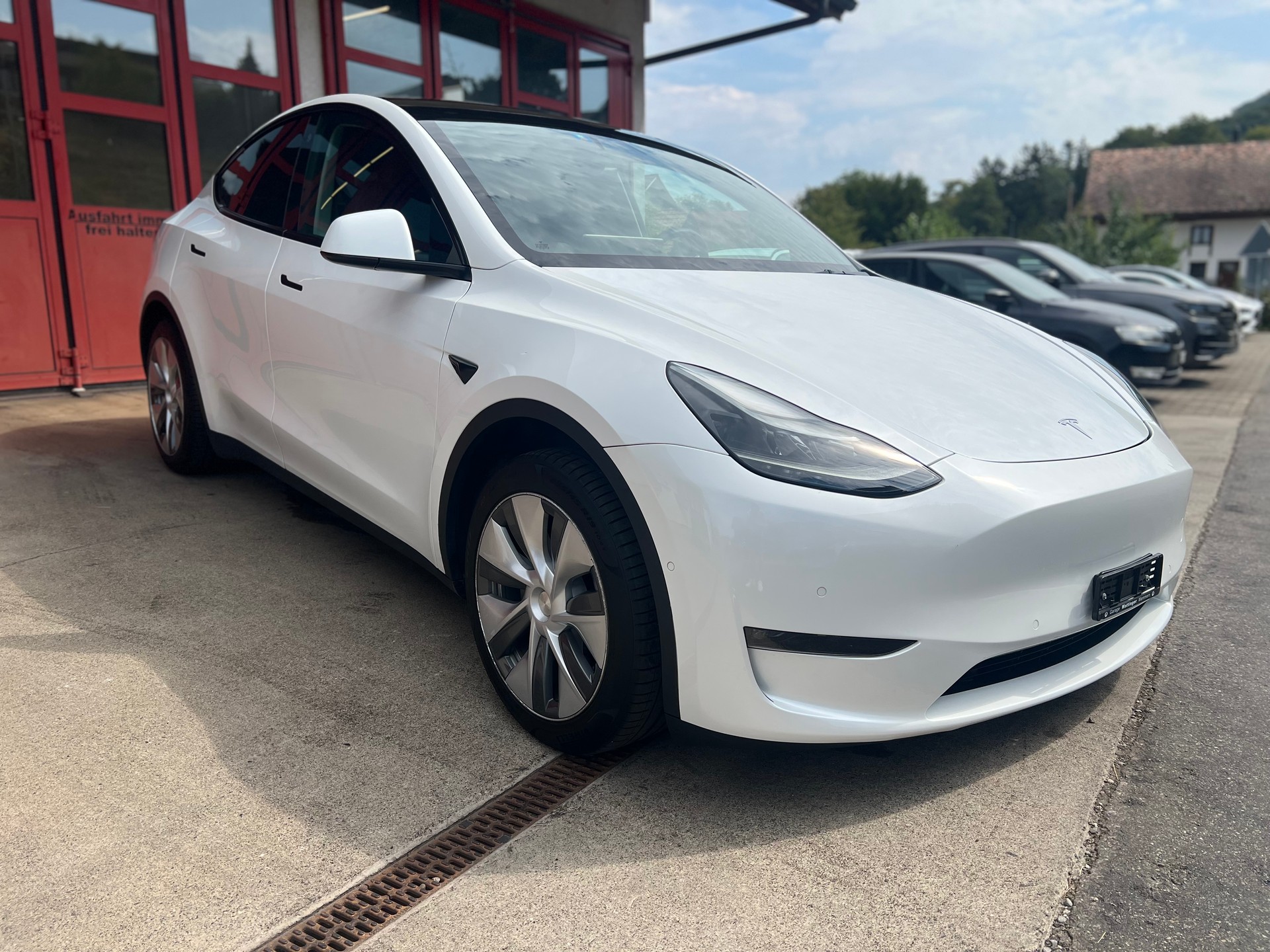 TESLA Model Y Long Range // SoH 92%-image-8