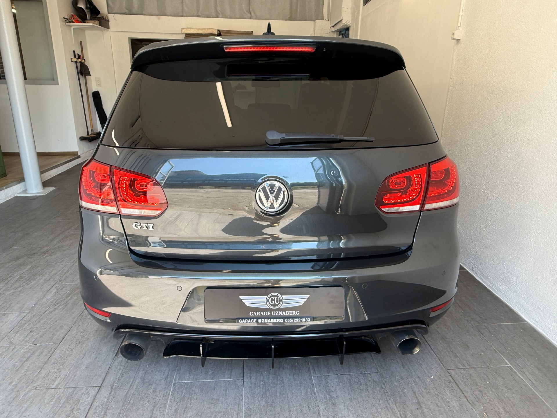 VW Golf 2.0 TSI GTI Team DSG Ab 190.- pro Monat-showroom-element-3