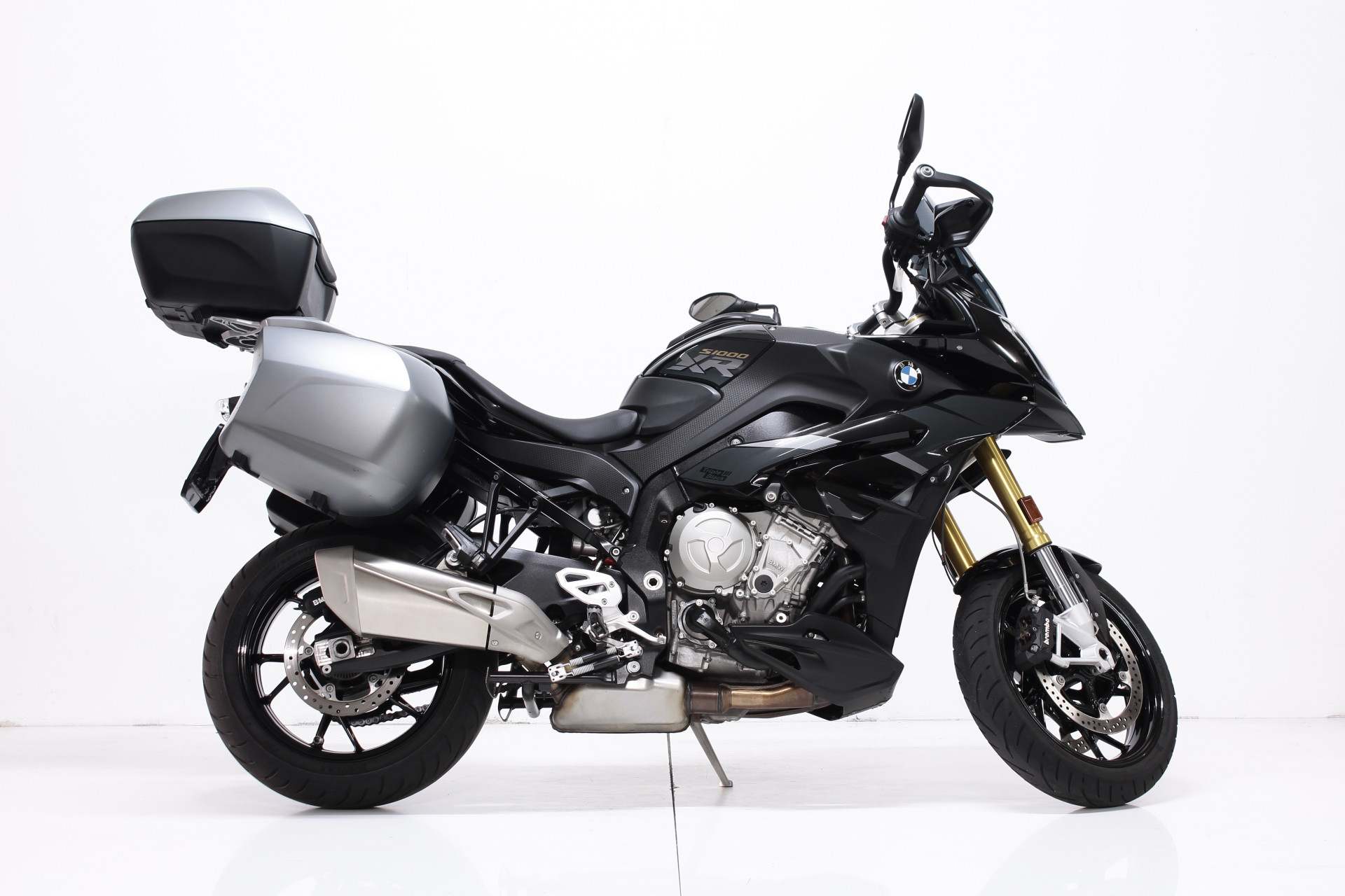 BMW S 1000 XR Triple Black-showroom-element-1