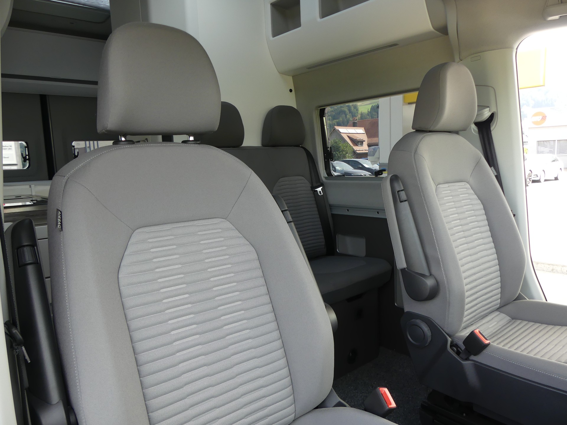 VW Grand California 600 2.0 BI-TDI-image-12