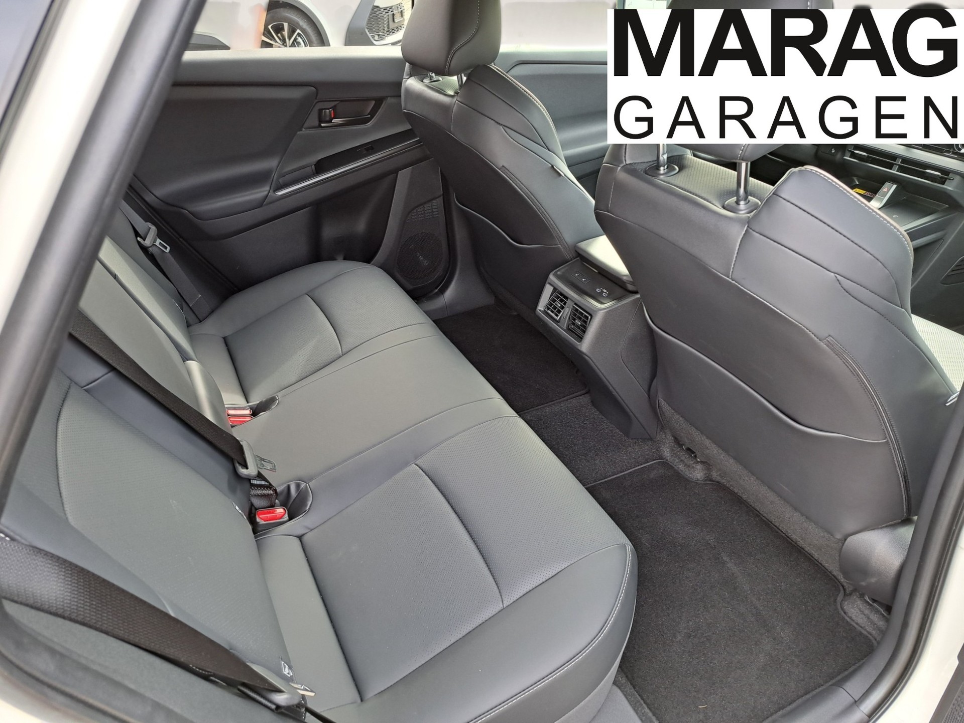 TOYOTA bZ4X Touring Premium 74.7 kWh AWD-image-5