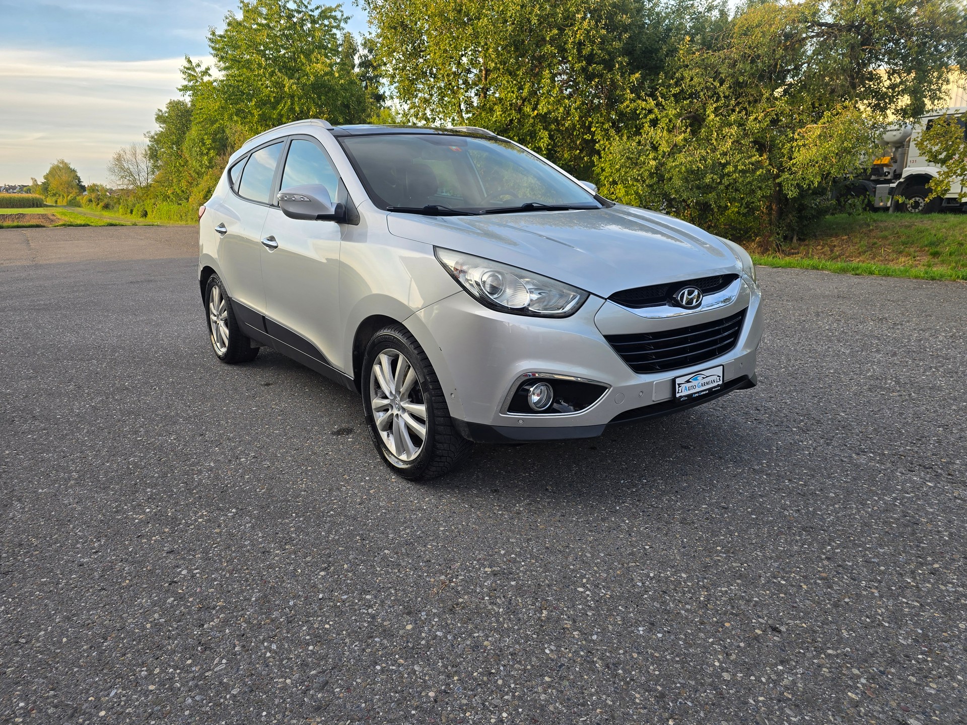 HYUNDAI iX 35 2.0 CRDi Premium 4WD Automatic-showroom-element-1