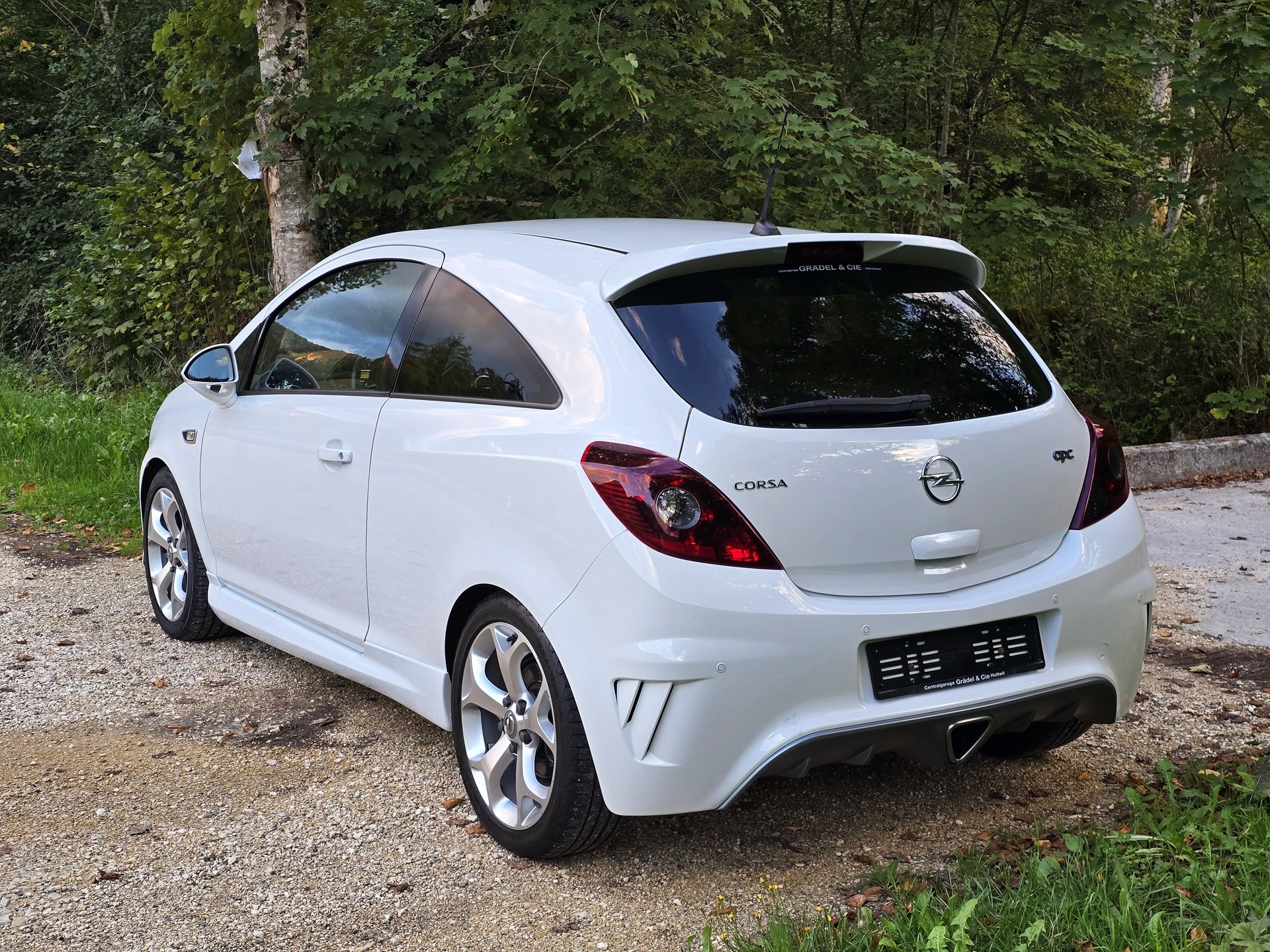 OPEL Corsa 1.6 Turbo OPC-showroom-element-2