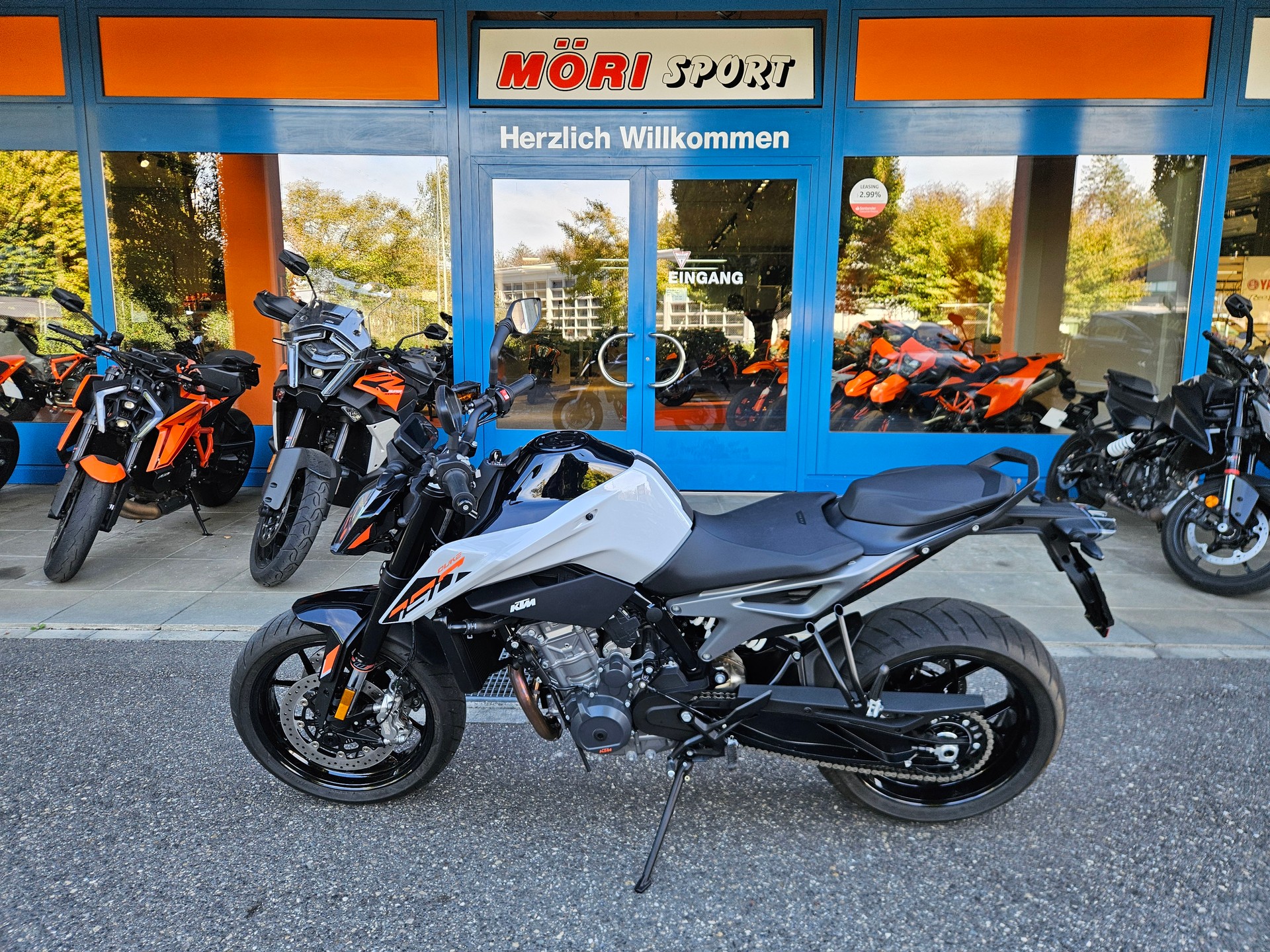 KTM 790 Duke (35kW)-showroom-element-3