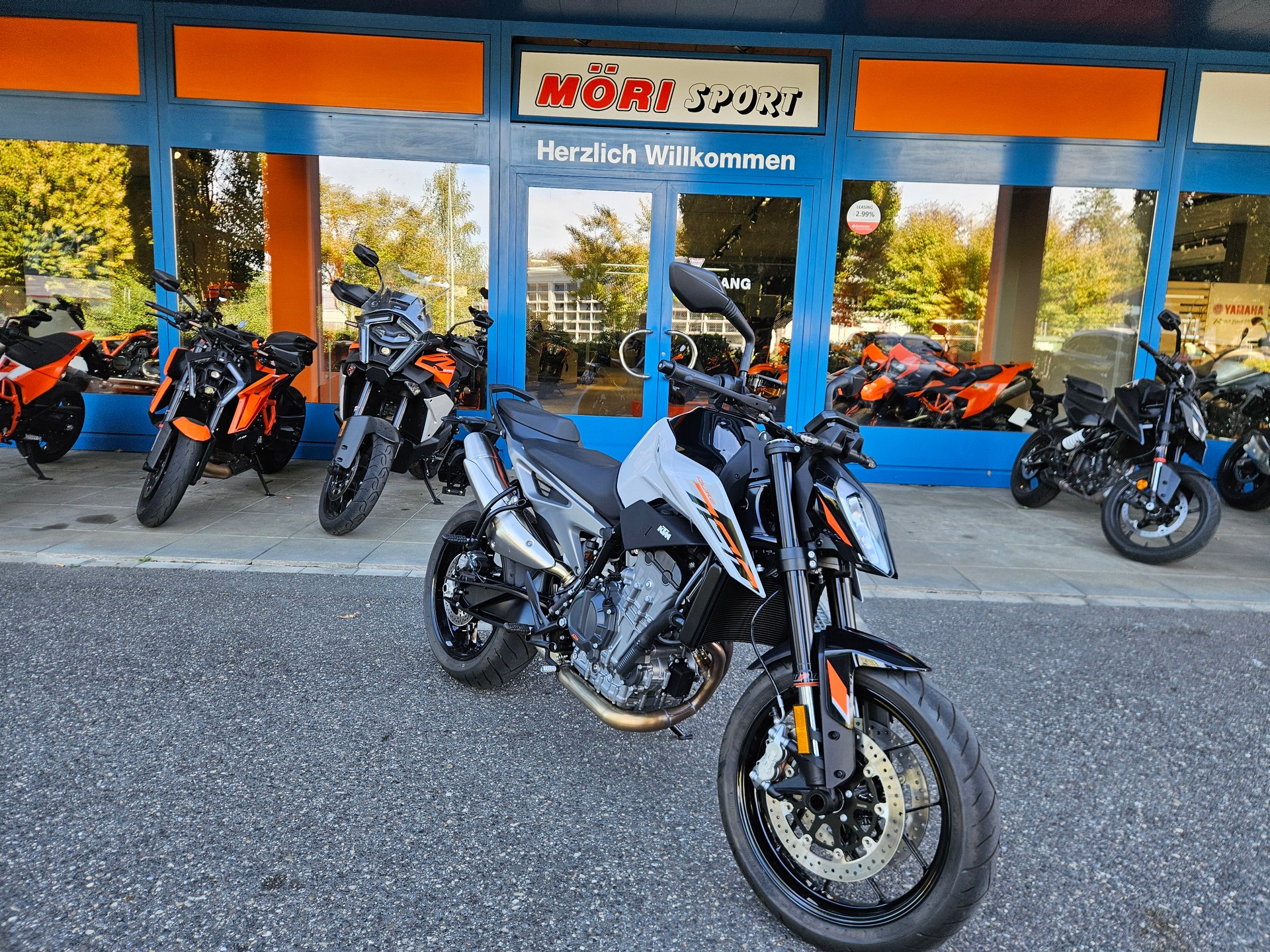 KTM 790 Duke (35kW)-showroom-element-1