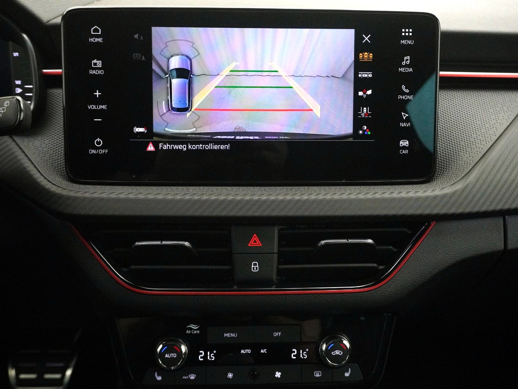 SKODA Kamiq 1.5 TSI Monte Carlo-image-15