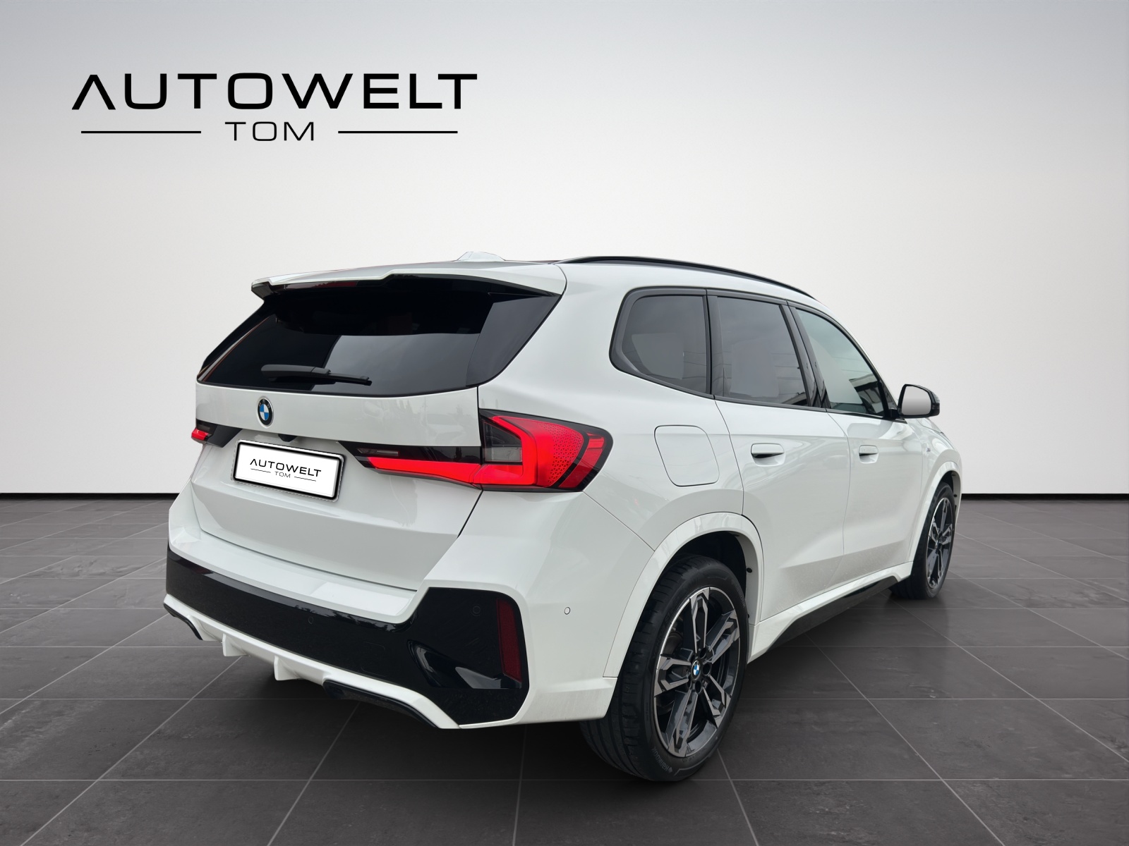 BMW X1 sDrive 18i M Sport *BMW Garantie: bis 28.09.2027*-image-4