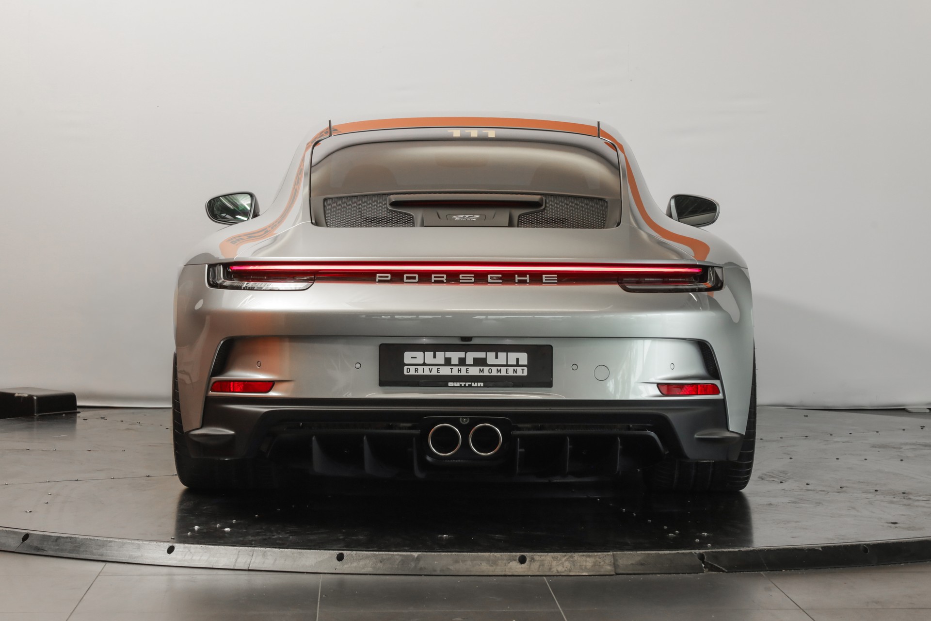 PORSCHE 911 GT3 Touring PDK Sièges Sport Plus cuir / Échappement sport / Caméra de recul-showroom-element-2