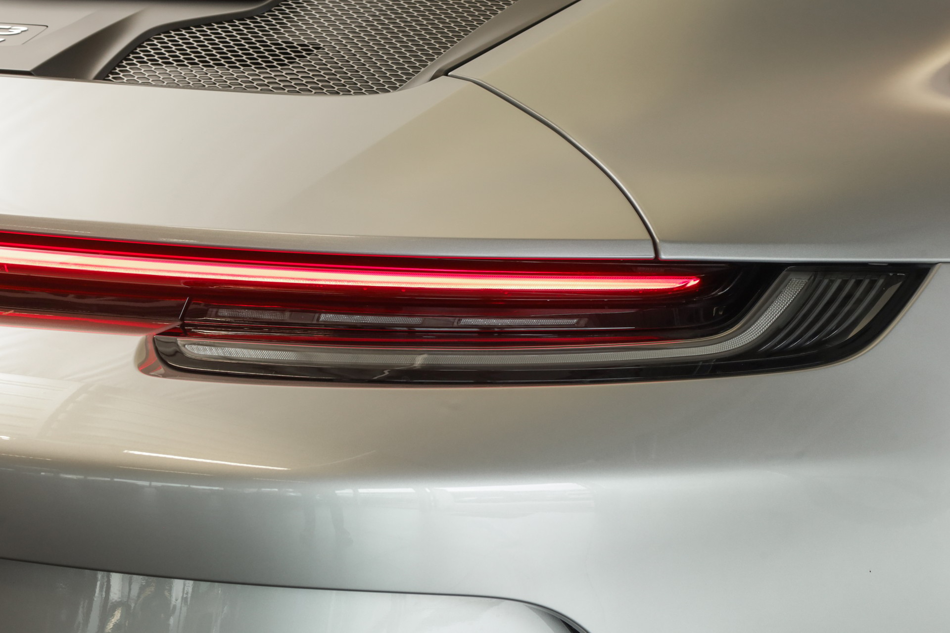 PORSCHE 911 GT3 Touring PDK • Échappement sport • Caméra de recul-image-12