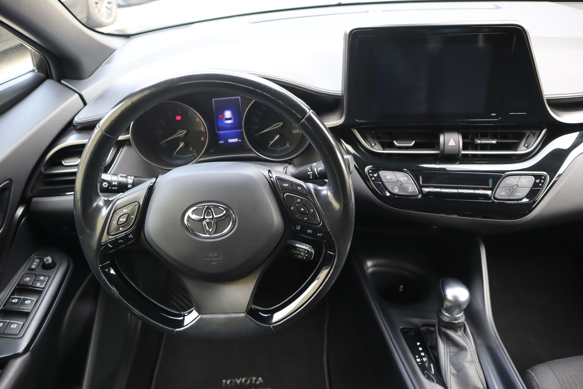 TOYOTA C-HR 1.2 Turbo Comfort 4WD Multidrive S * Caméra de recul *-image-15
