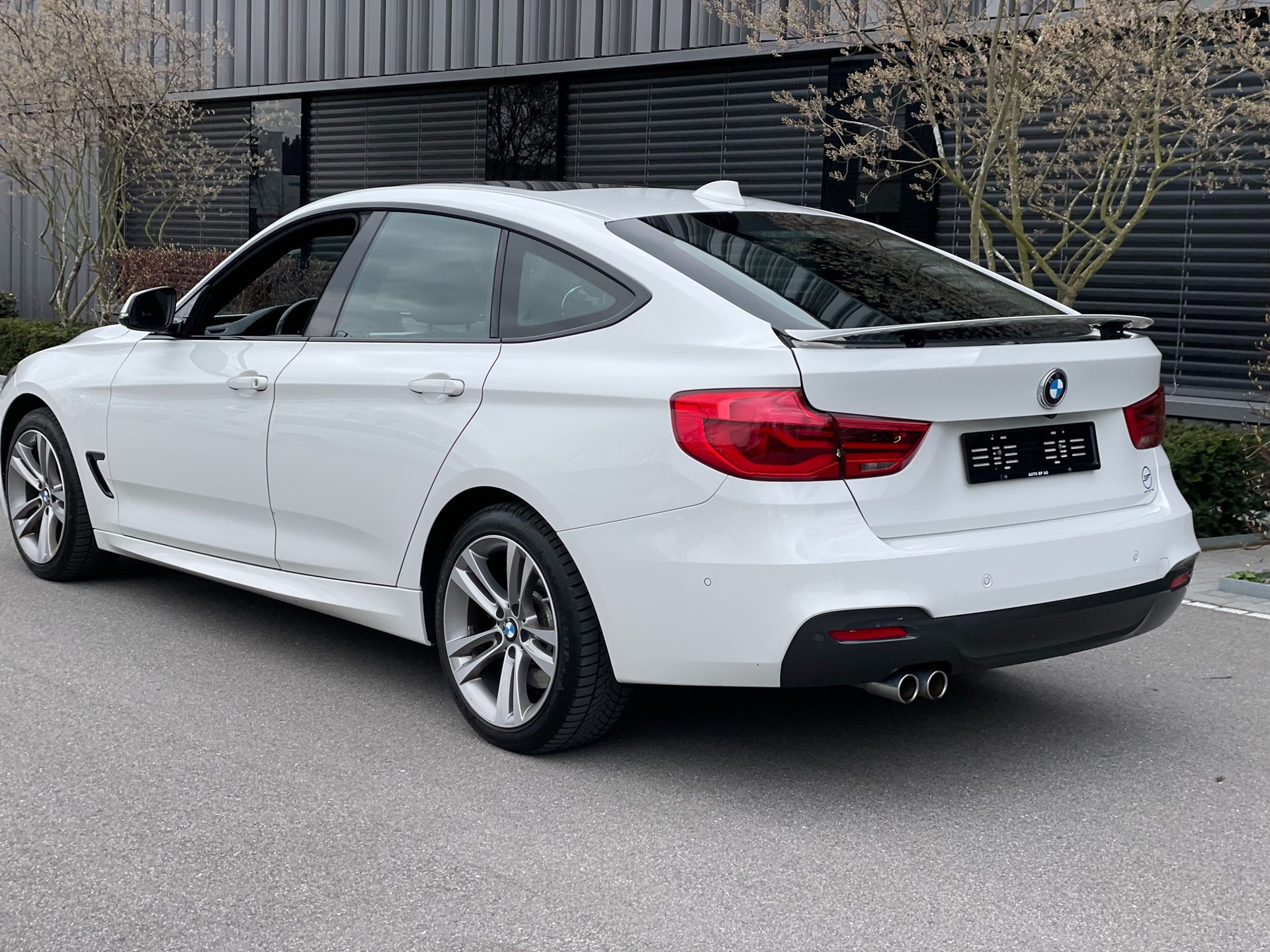 BMW 335d GT xDrive M Sport Steptronic-image-1