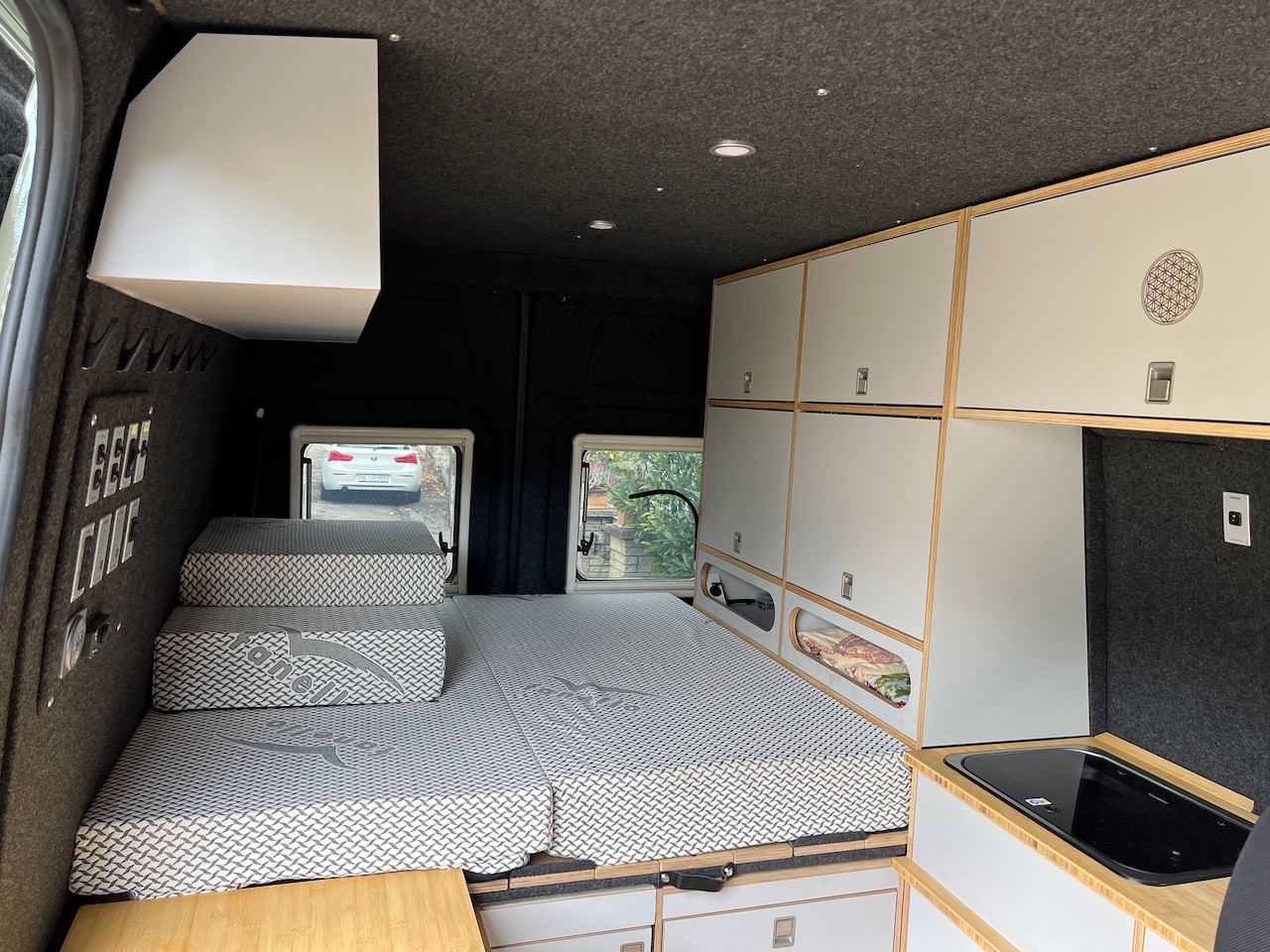 MERCEDES-BENZ Sprinter 419 CDI Standard 9G-TRONIC 4x4-image-13