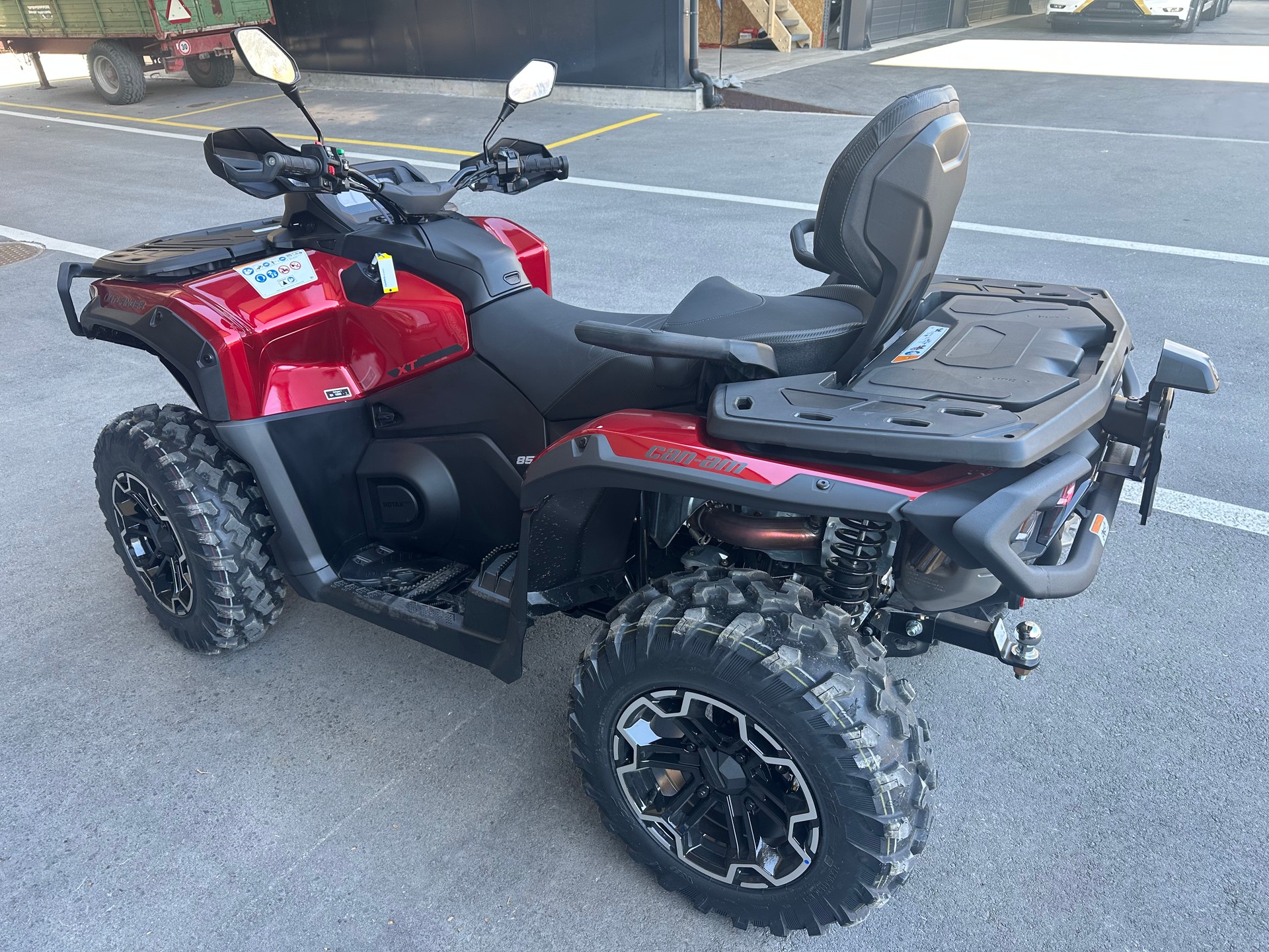 CAN-AM 850 XT MAX ABS T-image-1