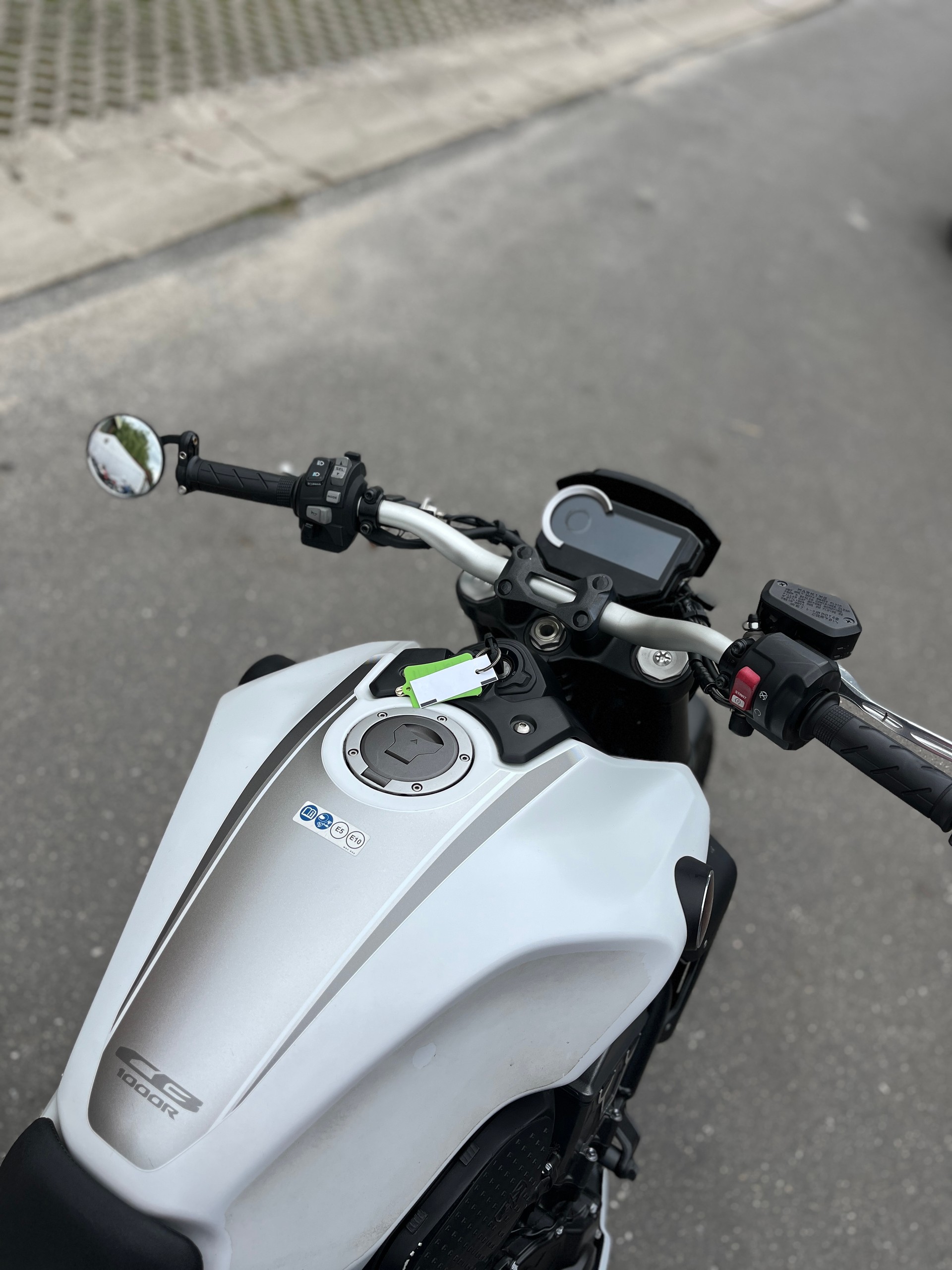 HONDA CB 1000 R ABS-image-9