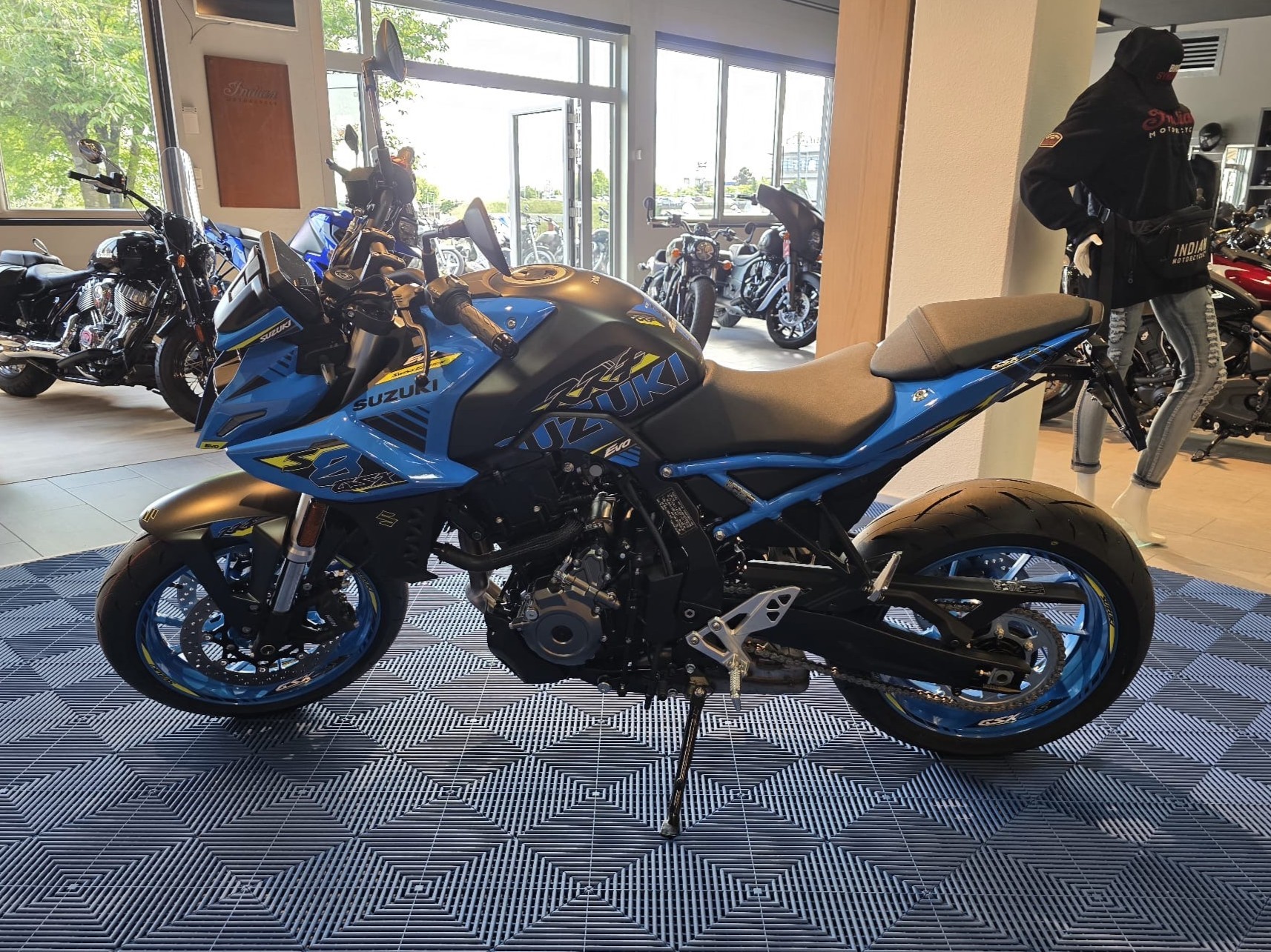 SUZUKI GSX 8 S EVO-image-4