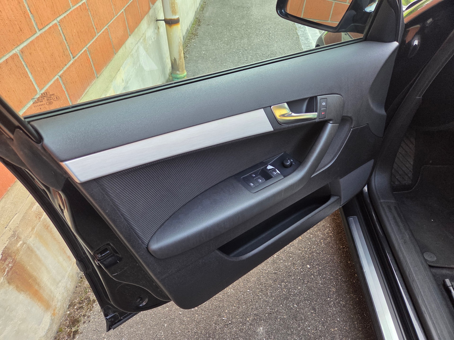 AUDI A3 2.0 TDI S Line-image-12