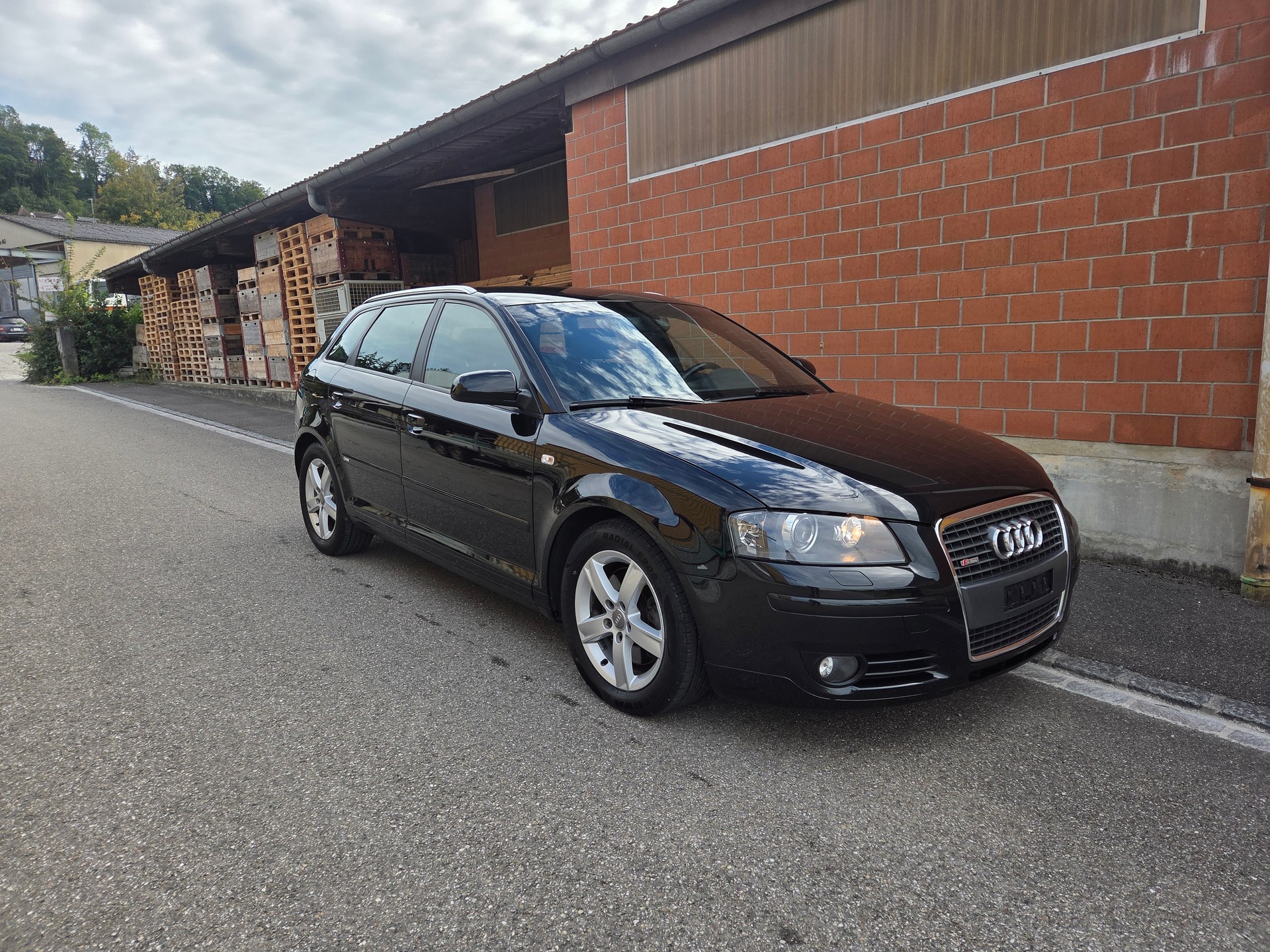 AUDI A3 2.0 TDI S Line-image-4