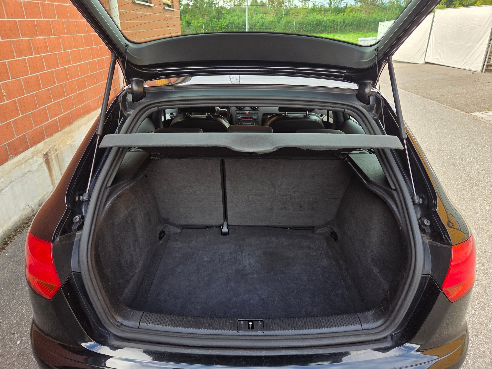 AUDI A3 2.0 TDI S Line-image-9