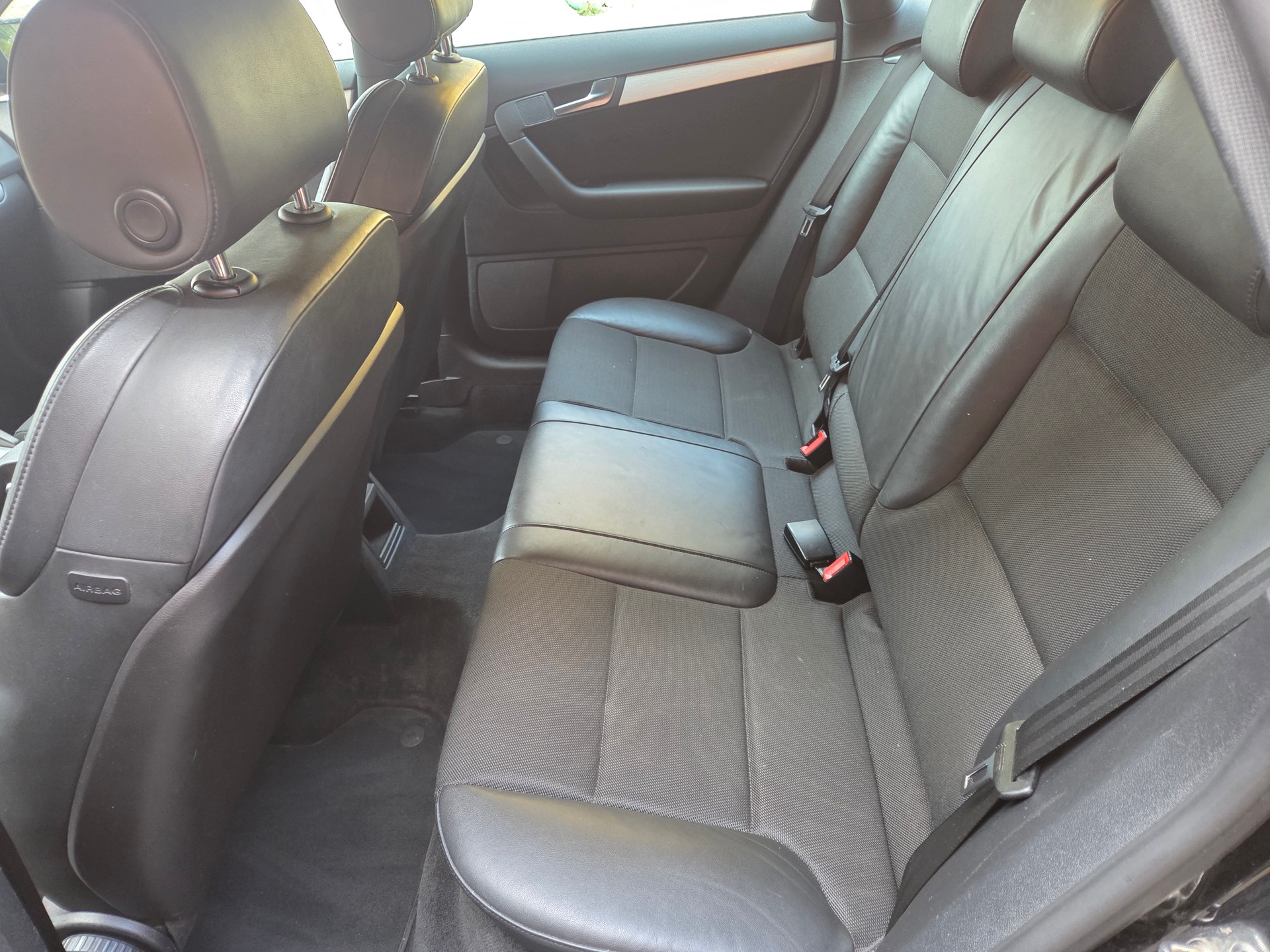 AUDI A3 2.0 TDI S Line-image-11