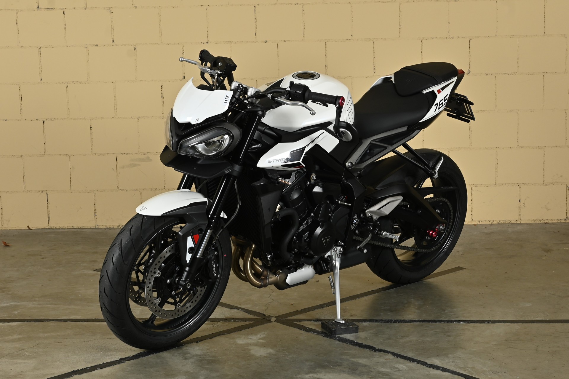 TRIUMPH Street Triple R 765-image-3