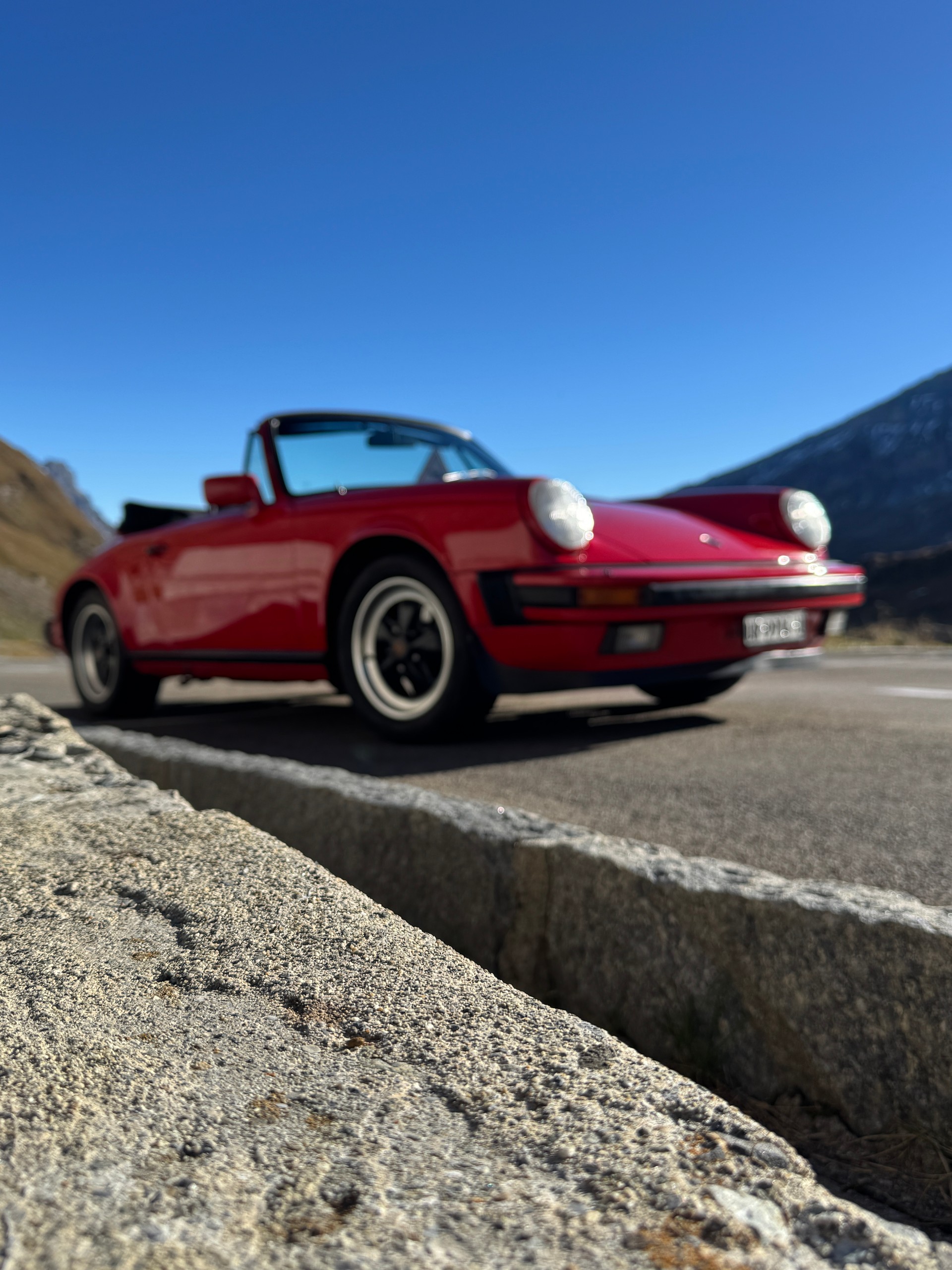 PORSCHE 911 Carrera 3.2-image-5