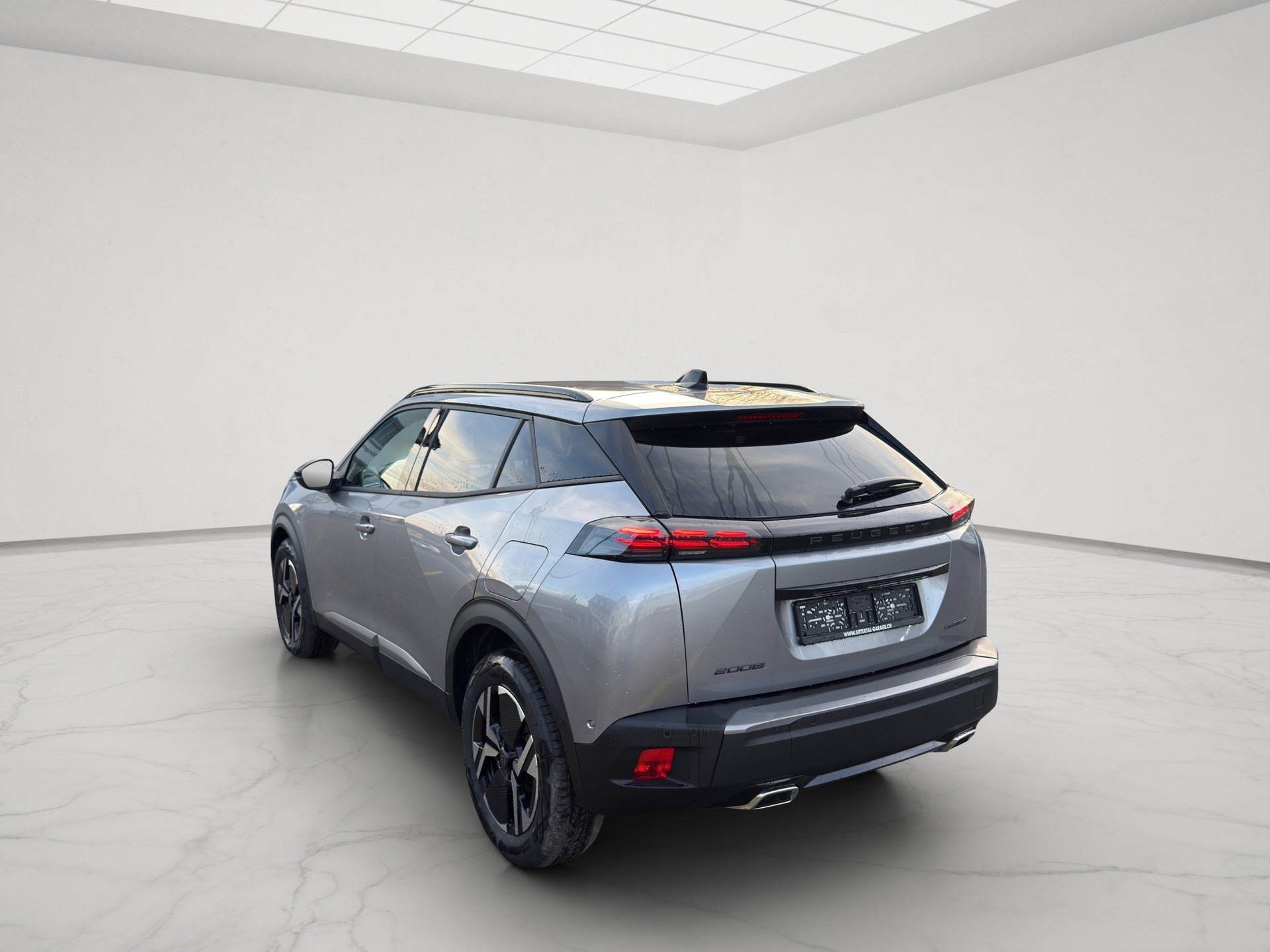 PEUGEOT 2008 1.2 145 MHEV Allure-showroom-element-3