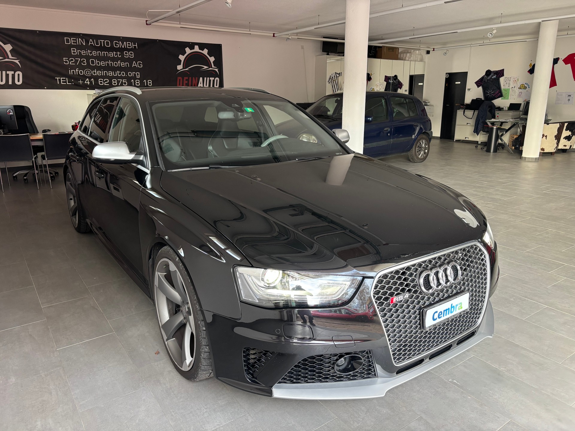 AUDI RS4 Avant 4.2 FSI V8 quattro S-tronic-image-5