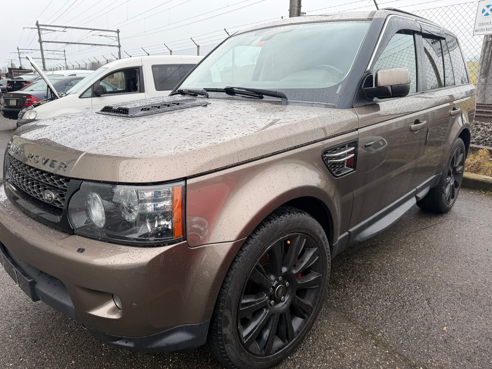 LAND ROVER Range Rover Sport 3.0 TDV6 HSE Automatic-image-3