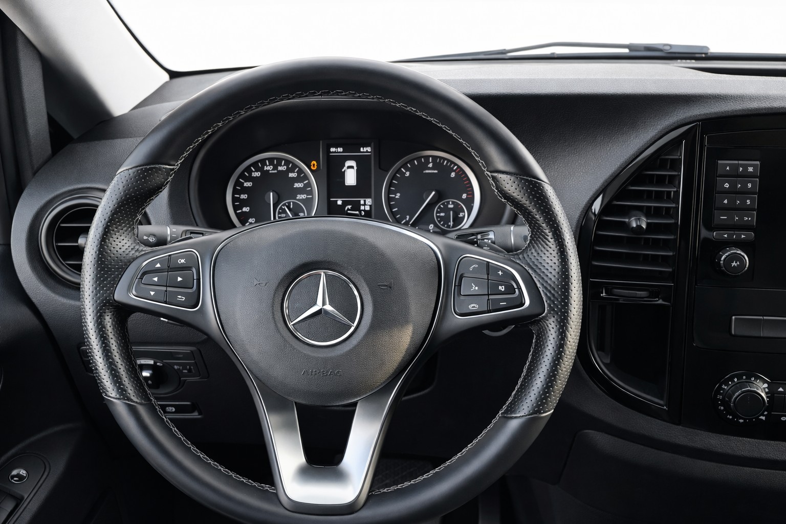 MERCEDES-BENZ Vito 116 CDI L Sel. 4M A-image-5