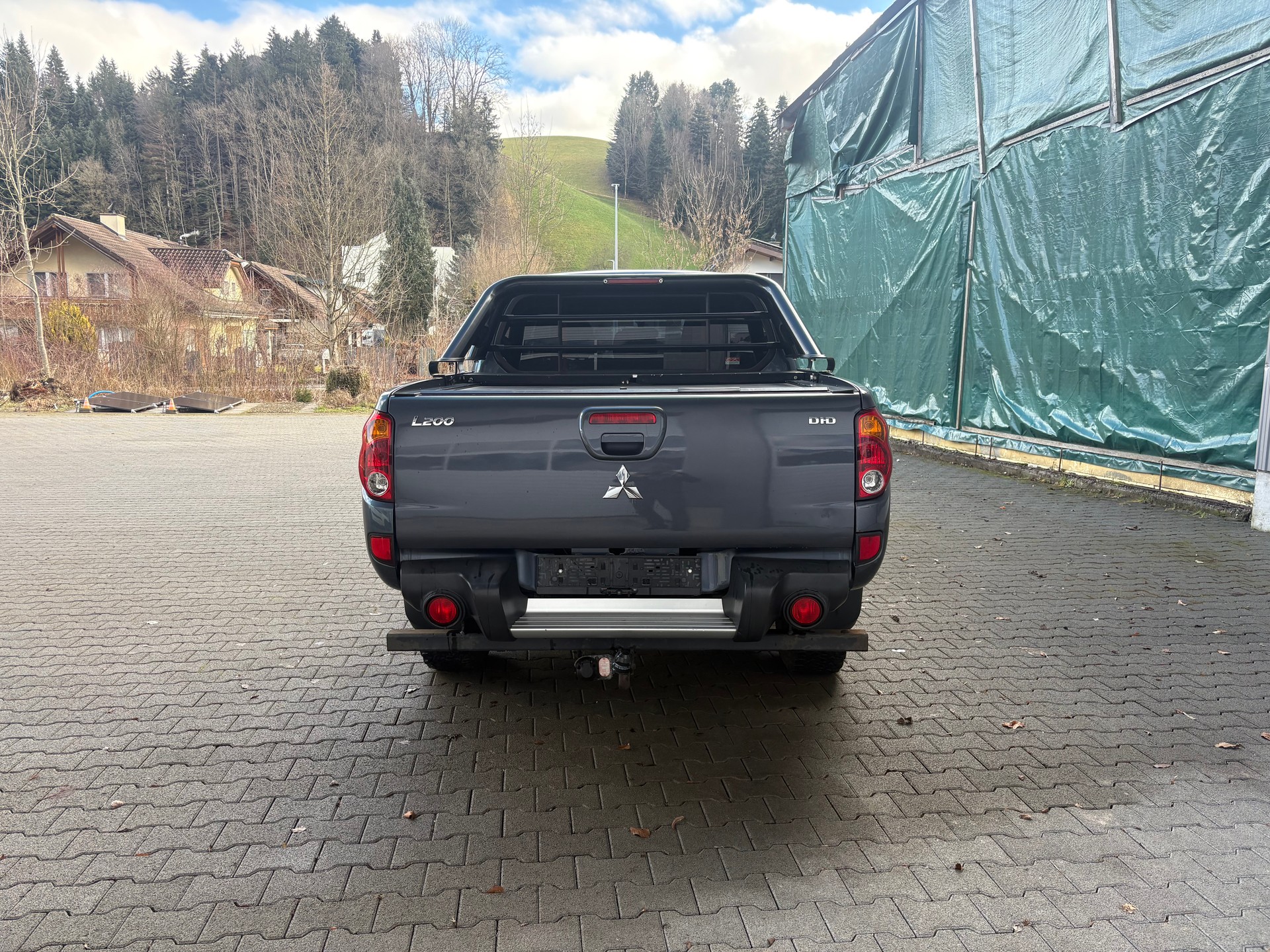 MITSUBISHI L 200 2.5 DID Invite Double Cab-image-5