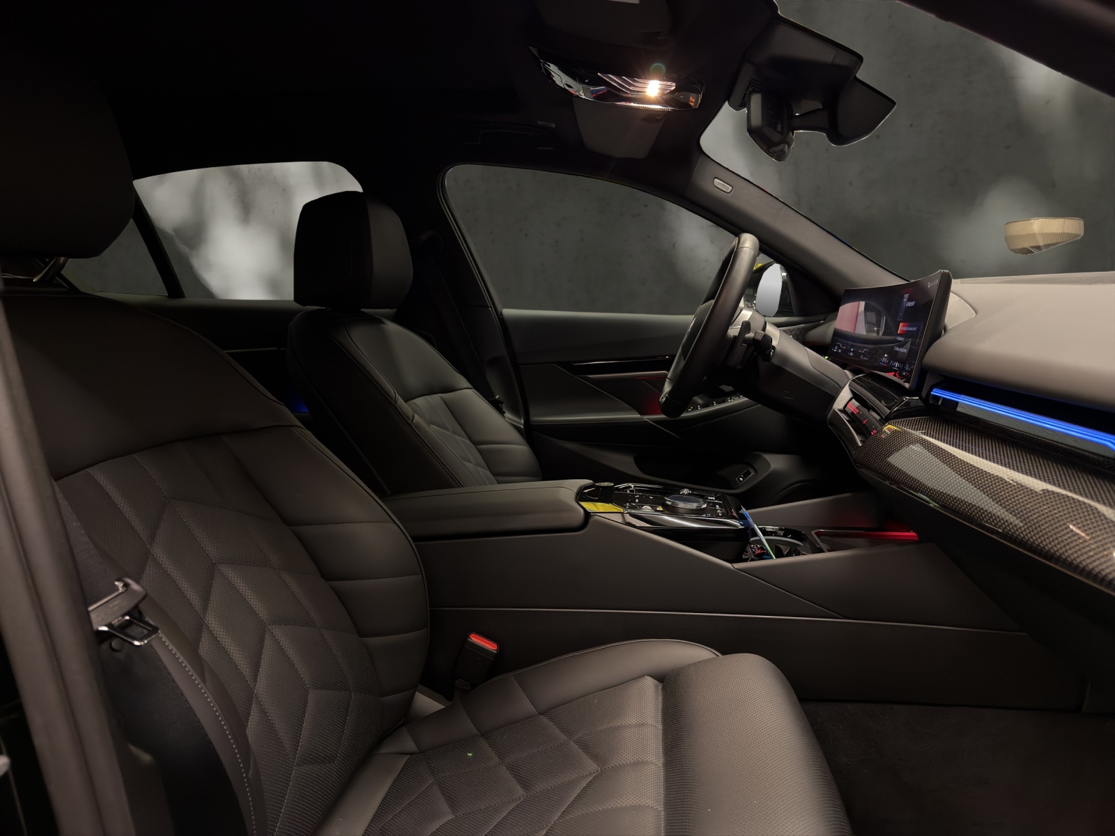 BMW BMW 540d xDrive 48V M Sport Steptronic-image-14