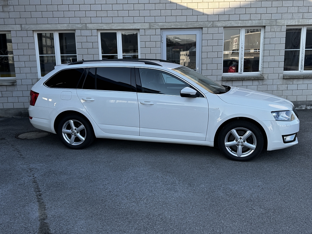 SKODA Octavia Combi 2.0 TDI 184 Swiss Ed. 4x4 DSG-image-2