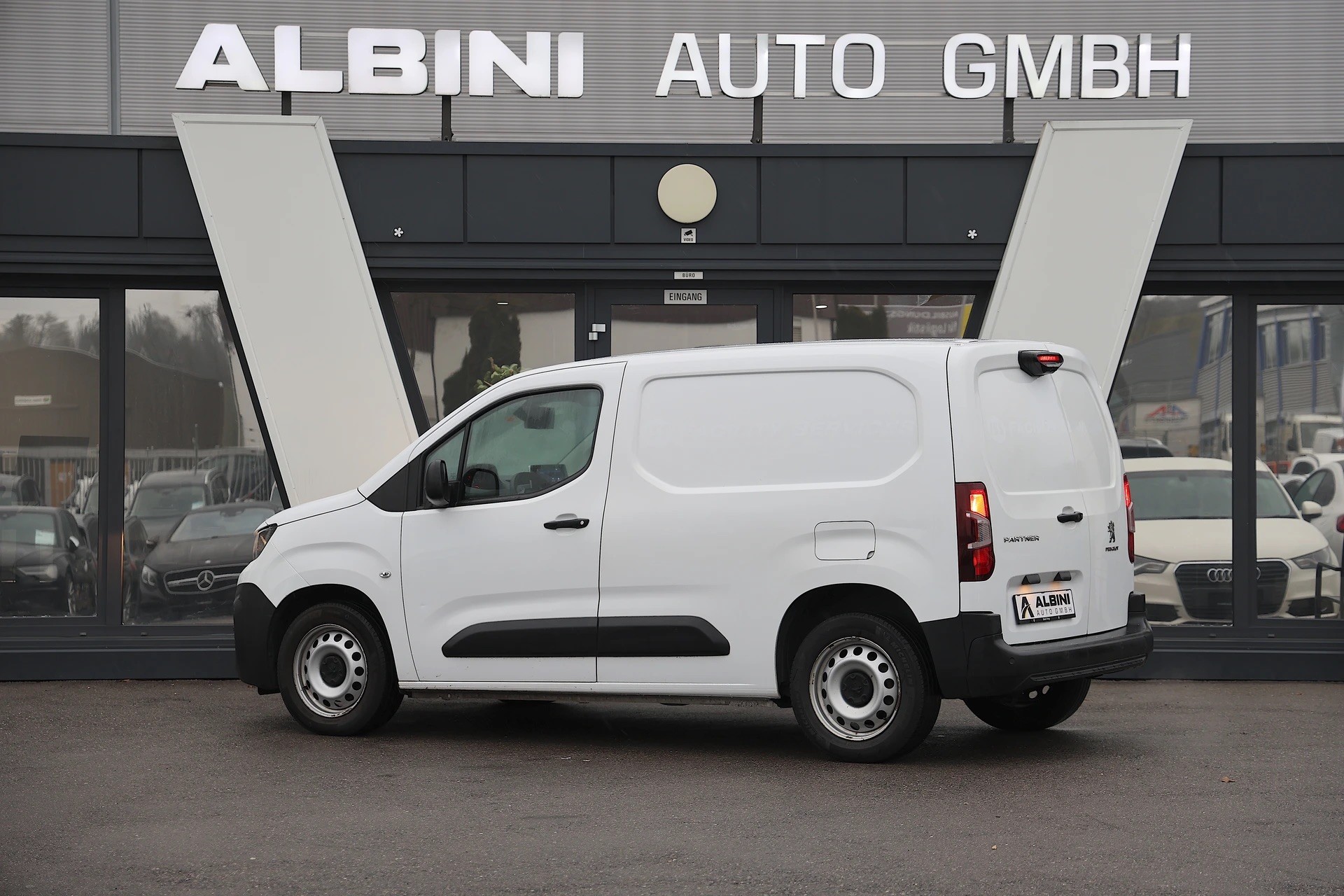 PEUGEOT Partner 1.5 Blue HDi s/s Asphalt 1000kg-showroom-element-3