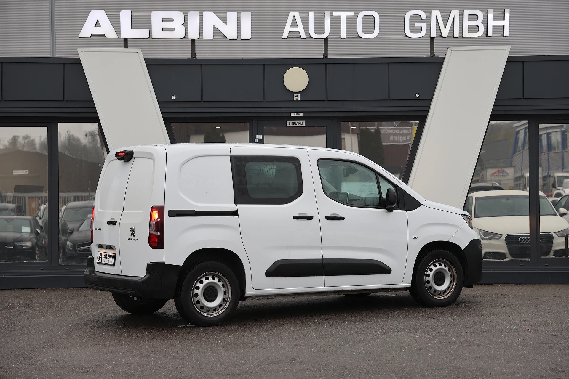 PEUGEOT Partner 1.5 Blue HDi s/s Asphalt 1000kg-showroom-element-2