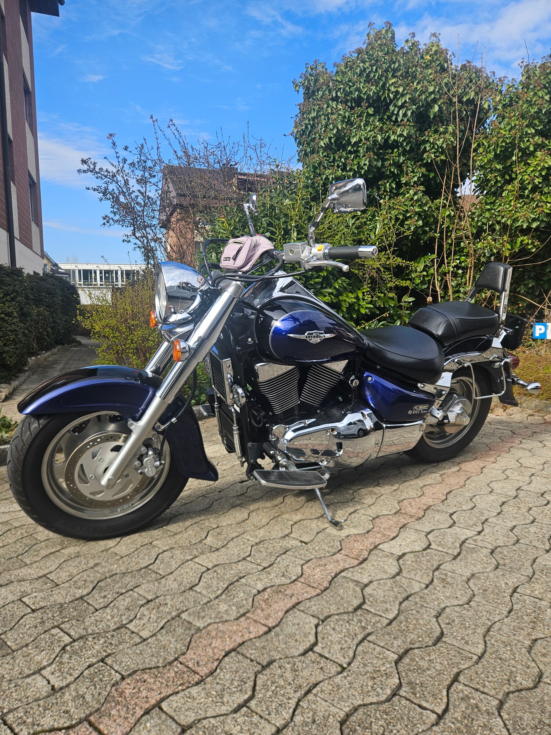 SUZUKI C 1500 Intruder-image-0