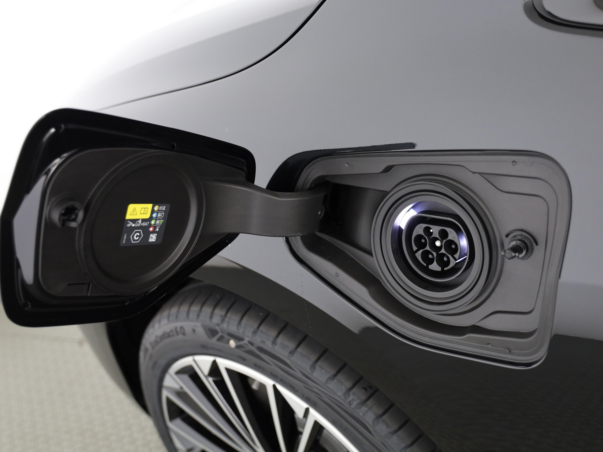 BMW 230e xDrive paddles Active Tourer-image-7