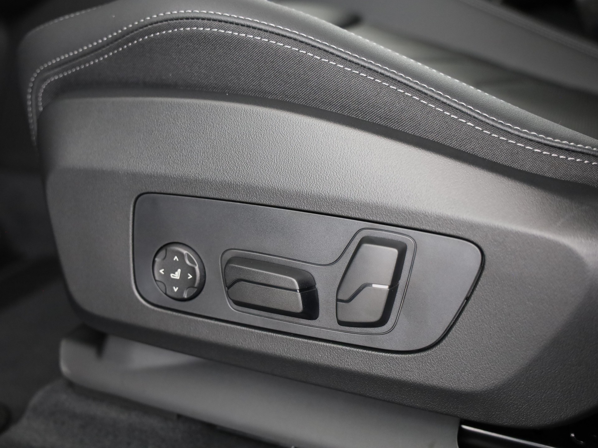 BMW 230e xDrive paddles Active Tourer-image-22