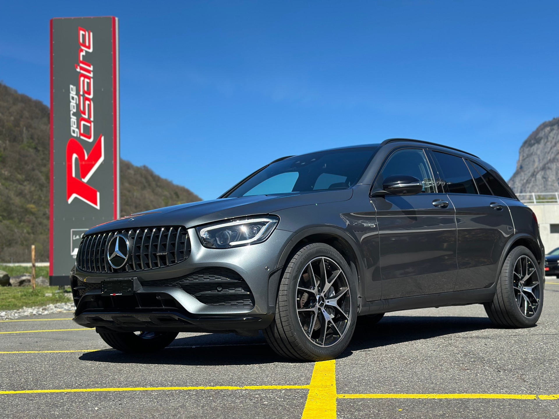 MERCEDES-BENZ GLC 43 AMG 4Matic 9G-Tronic-showroom-element-1