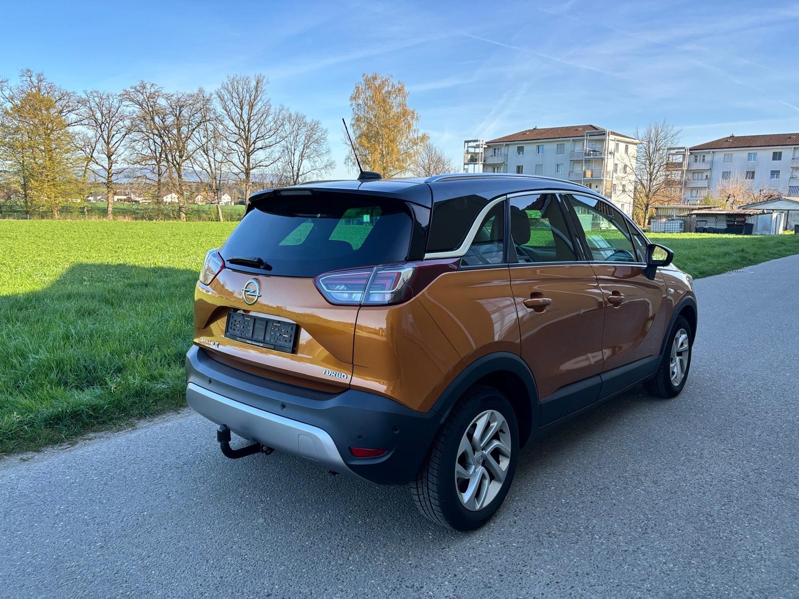 OPEL Crossland X 1.2i TP Enjoy Automatik-image-2