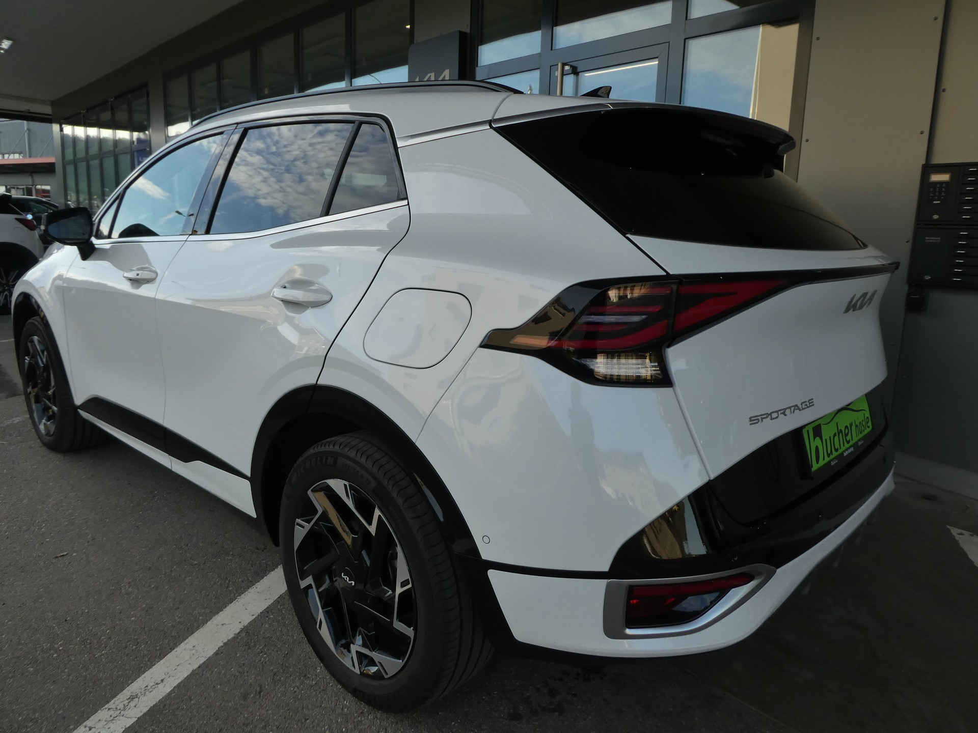 KIA Sportage 1.6T-GDi PHEV GT-Line 4x4 A-image-5