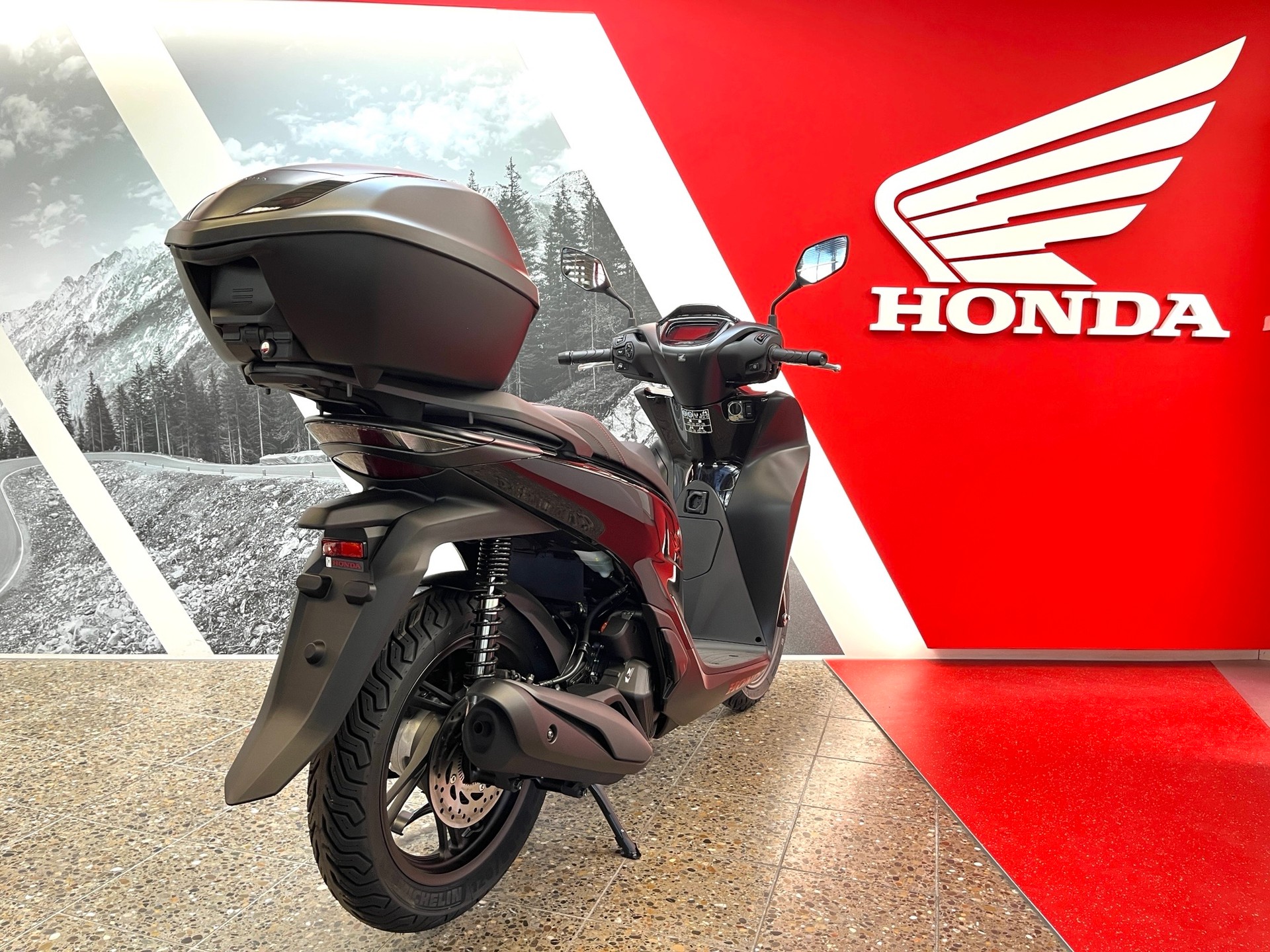 HONDA SH 125 Sporty mit Smart-Box-image-2