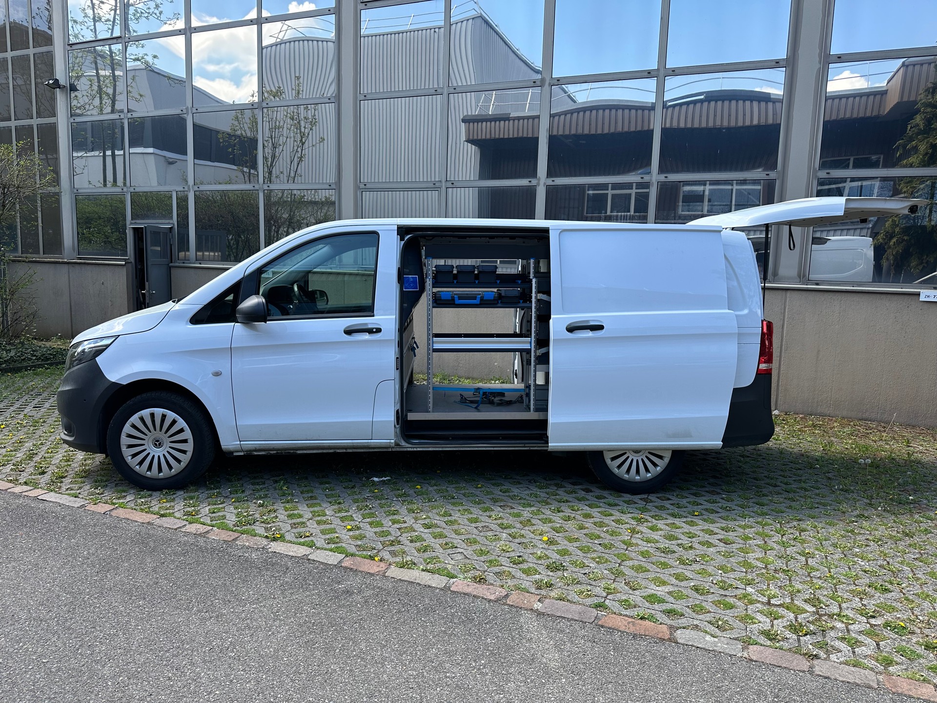 MERCEDES-BENZ 116 CDI 6-Gang-image-4