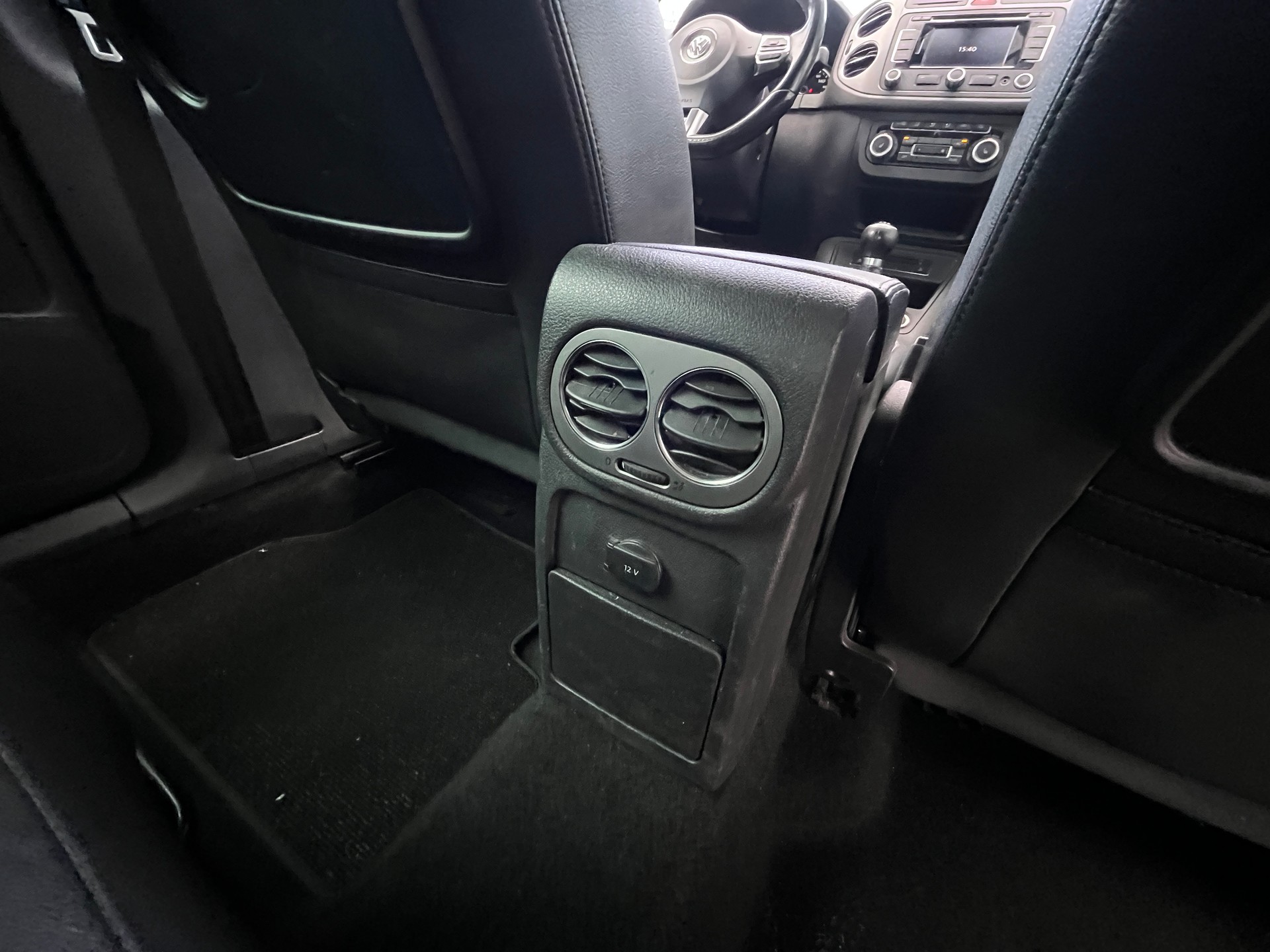 VW Tiguan 2.0 TSI R-Line-image-10