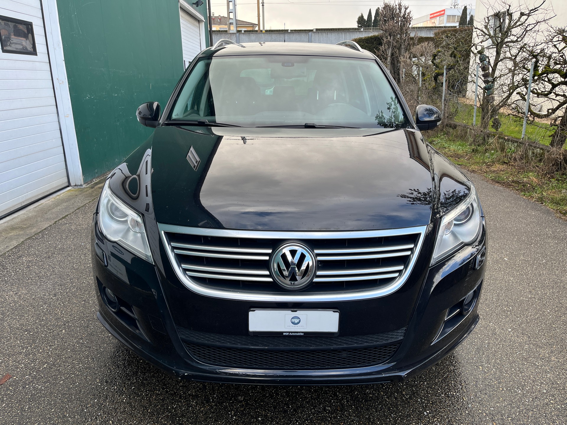 VW Tiguan 2.0 TSI R-Line-image-1
