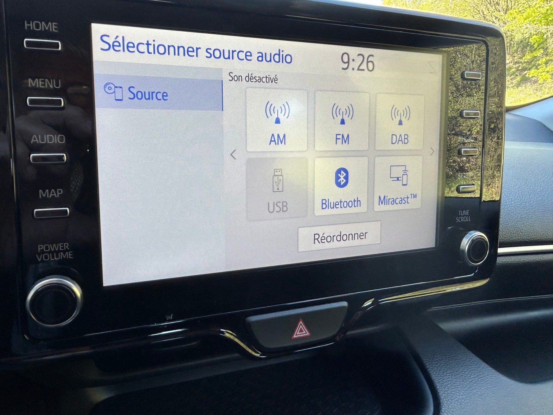 TOYOTA Yaris 1.5 Trend e-CVT-image-6