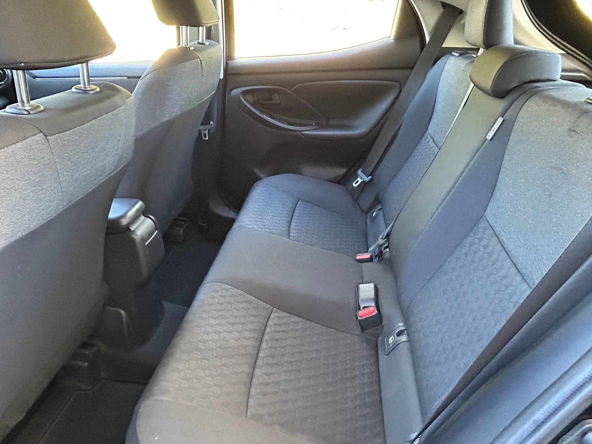 TOYOTA Yaris 1.5 Trend e-CVT-image-8