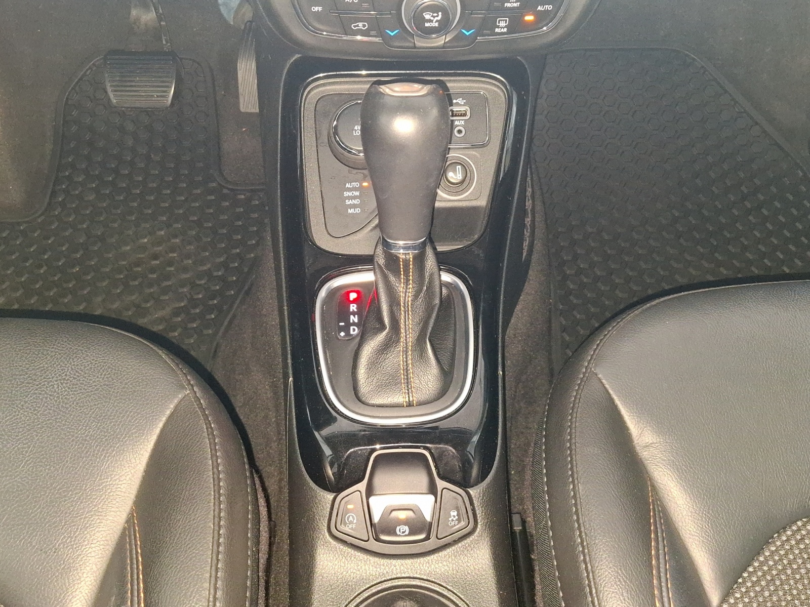 JEEP Compass 1.4 Turbo Limited AWD 9ATX-image-12