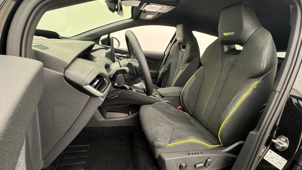 SKODA Enyaq 4x4 RS-image-4