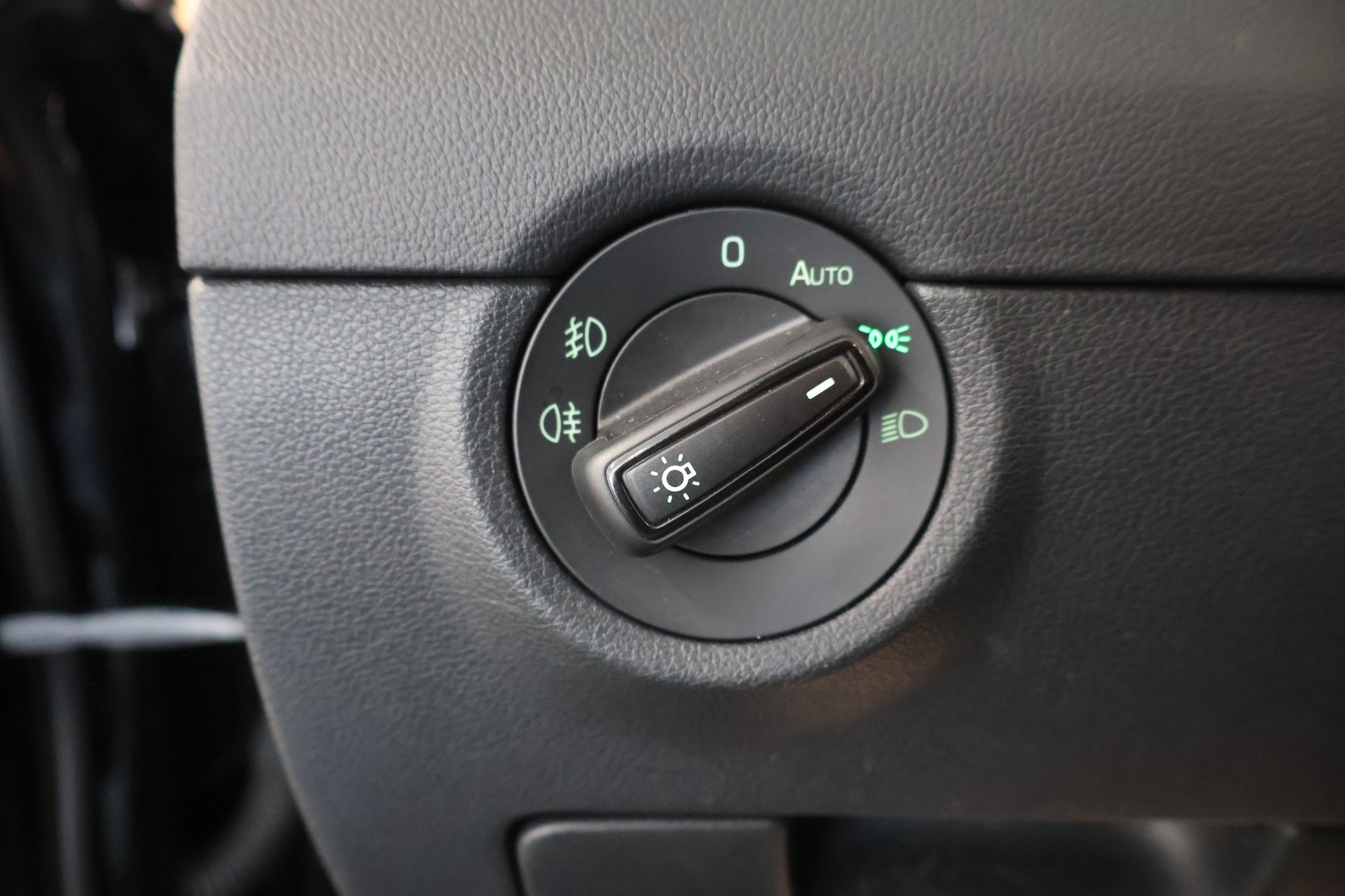 SKODA Octavia Combi 2.0 TDI Style 4x4 DSG-image-18